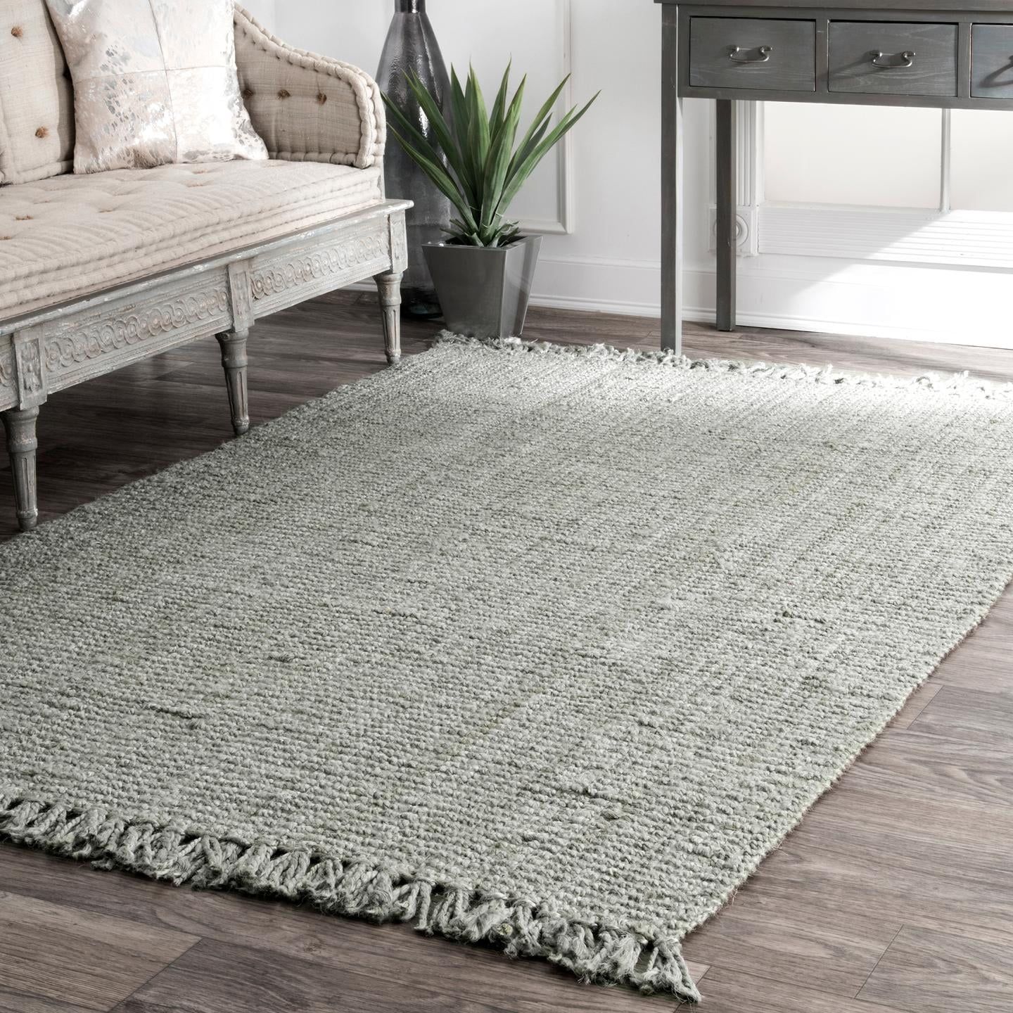 Handmade Gray Wool Braided 5' x 7' Easy Care Area Rug