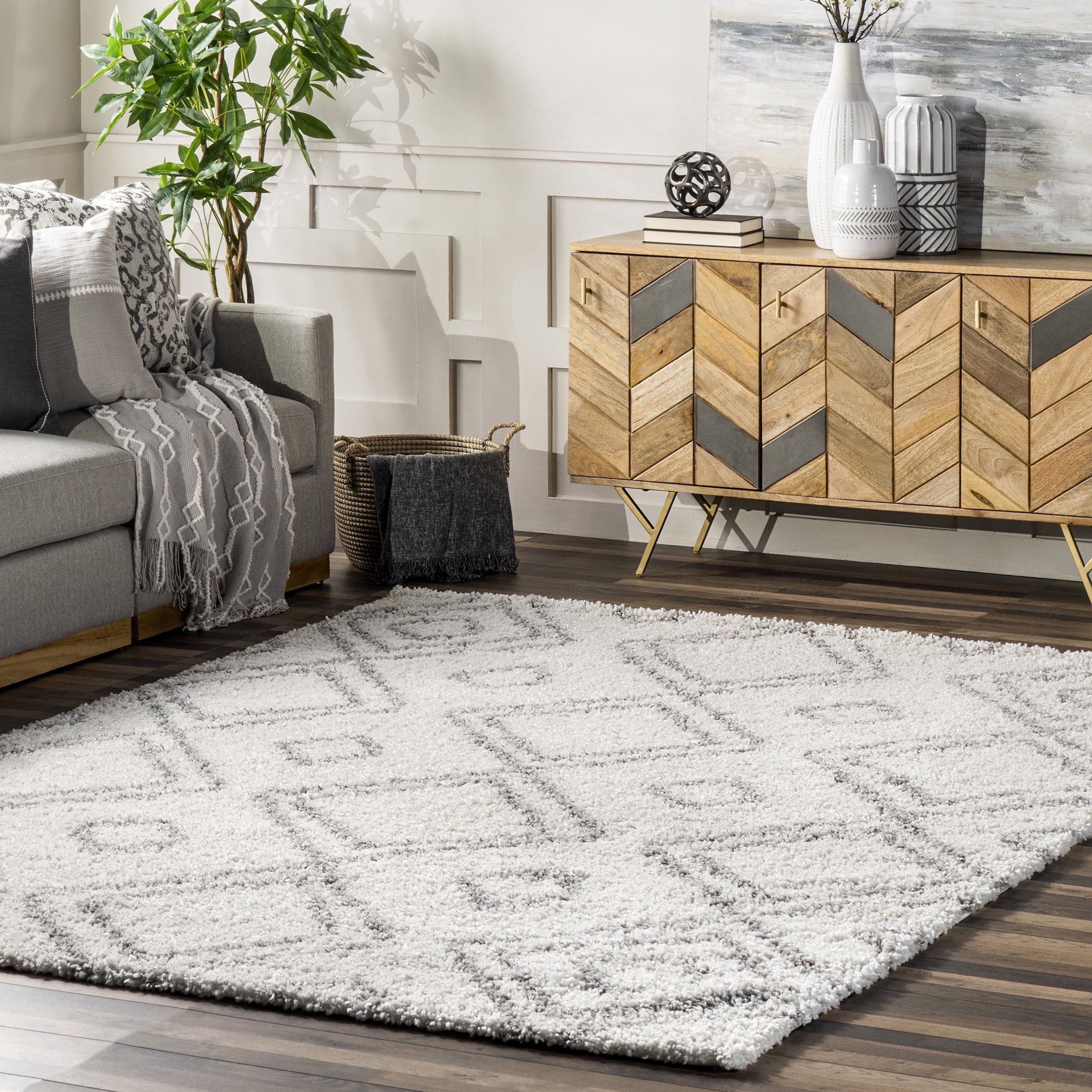 Iola Contemporary White Shag Area Rug, 9' x 12', Easy Care Synthetic