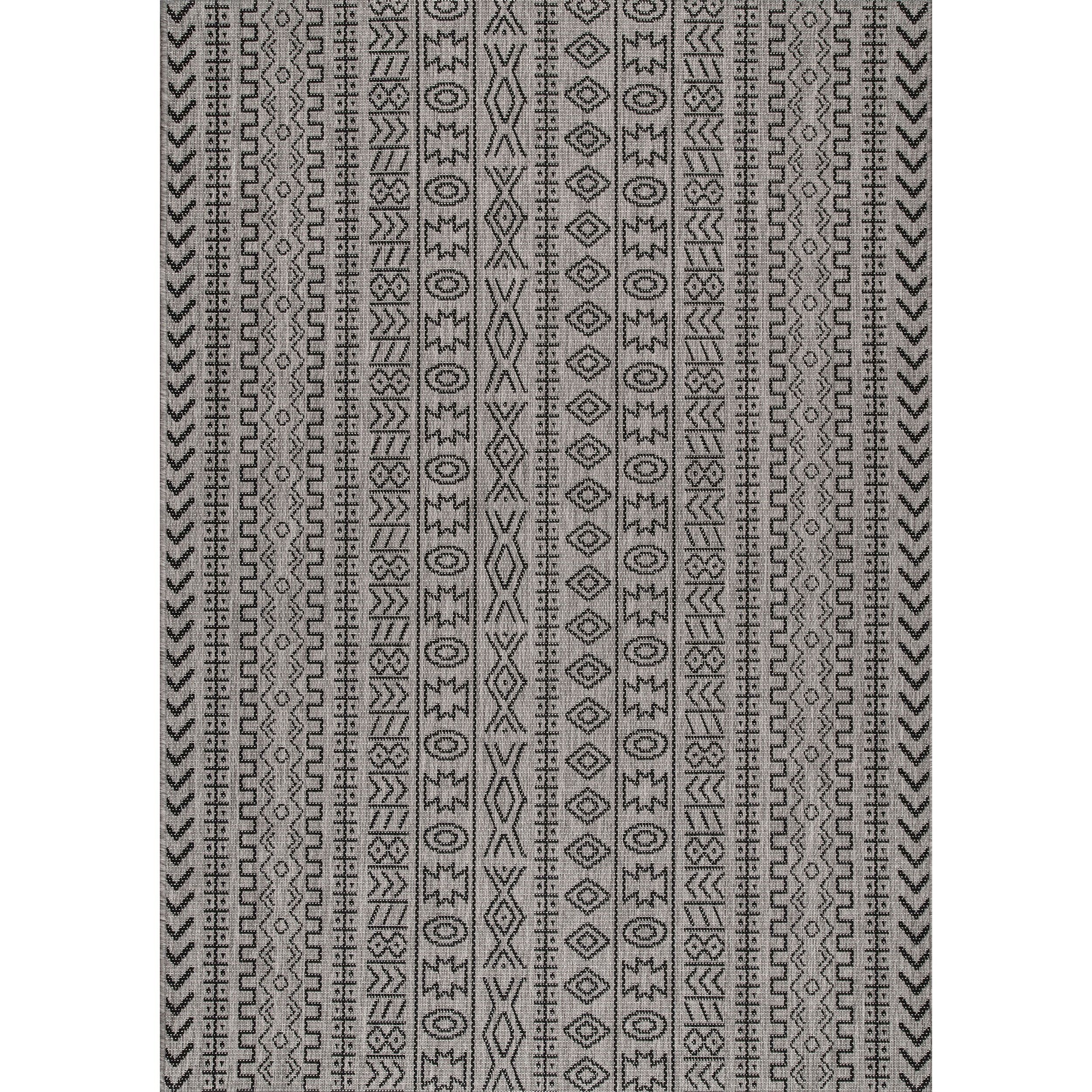 Gray Reversible Synthetic Rectangular Indoor/Outdoor Area Rug, 6' 3" x 9' 2"