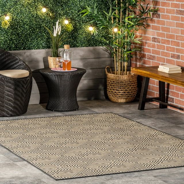 Charcoal Rectangular Synthetic Stain-Resistant Indoor/Outdoor Rug