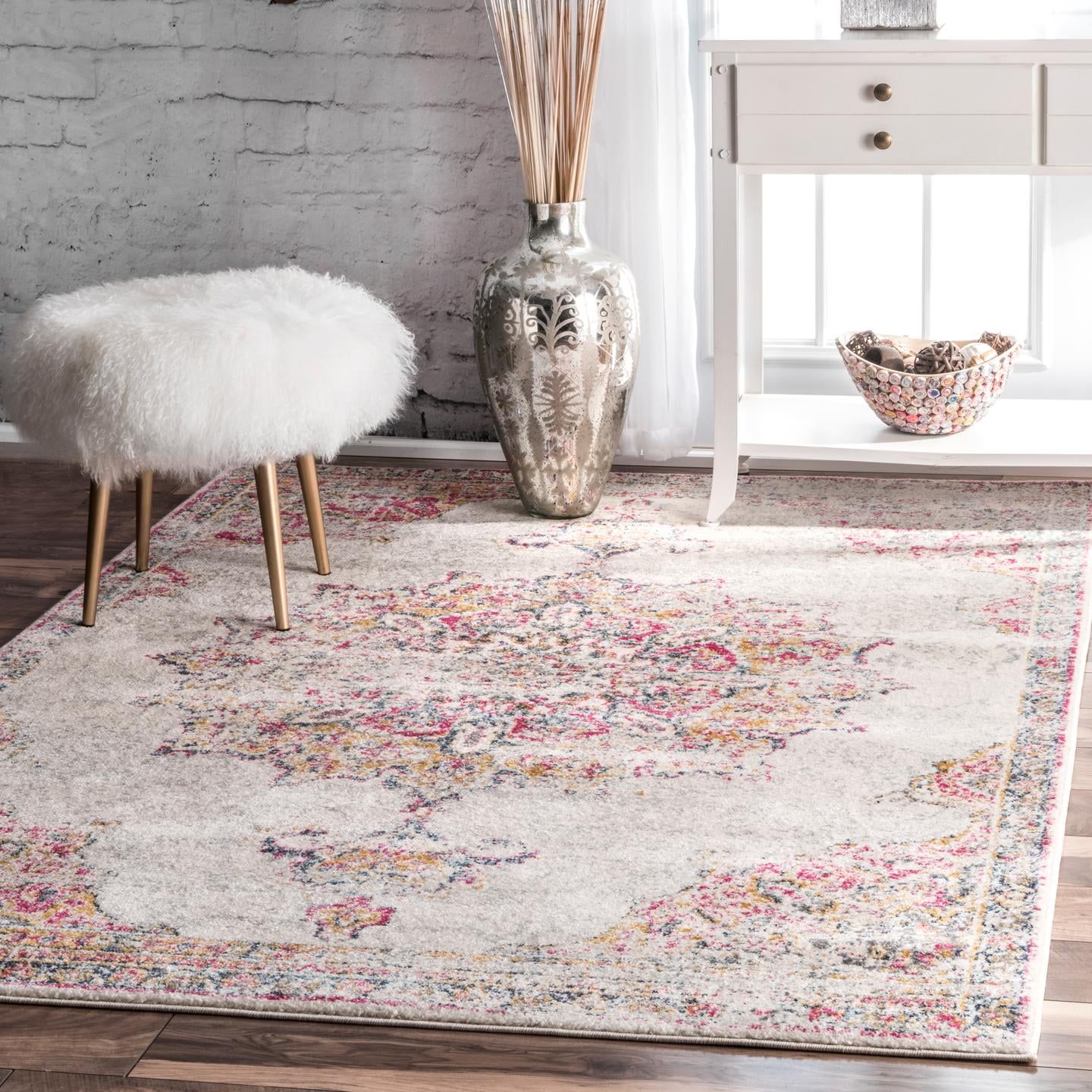 Pink Medallion Reversible Synthetic 3' x 5' Area Rug