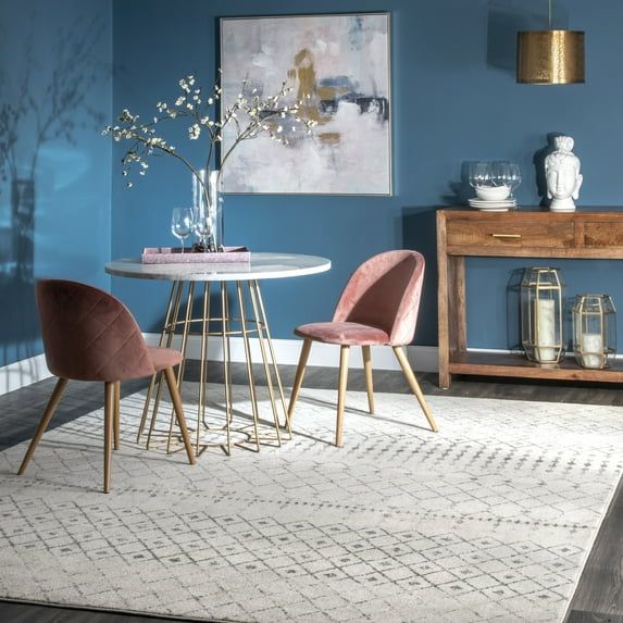 White Geometric Synthetic 8' x 10' Reversible Rug