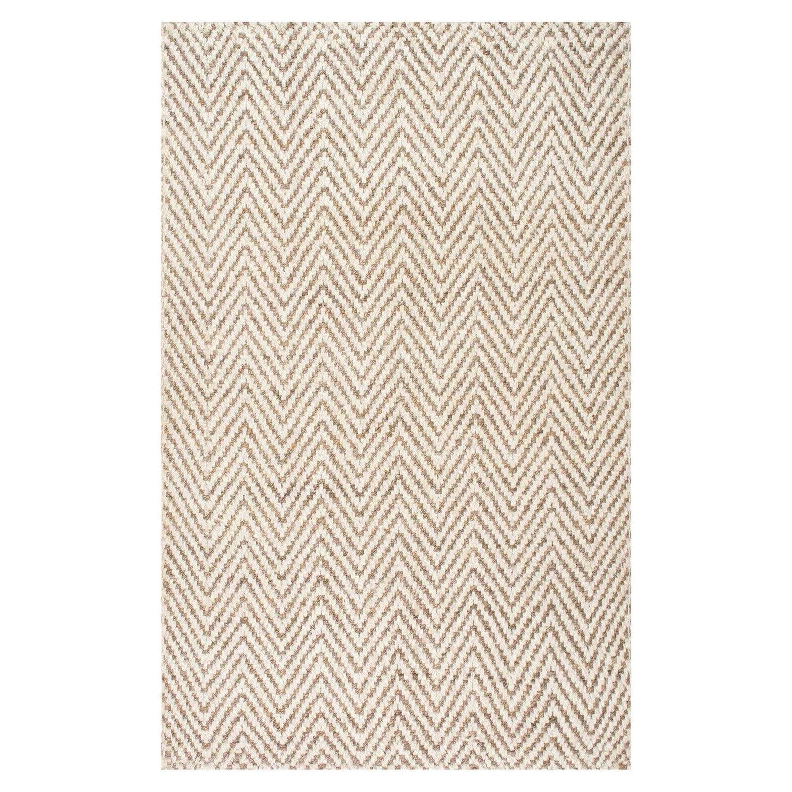 Handmade Off White Chevron Jute 4' x 6' Rug