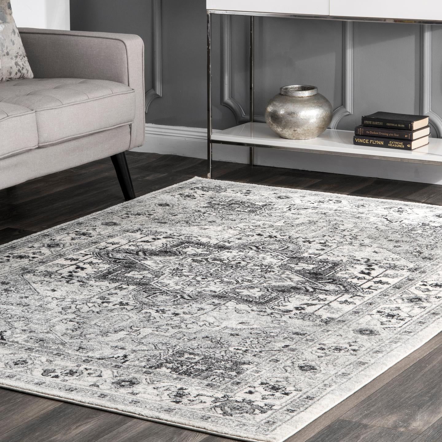 Gray 5' x 7' Stain-Resistant Synthetic Oriental Rug