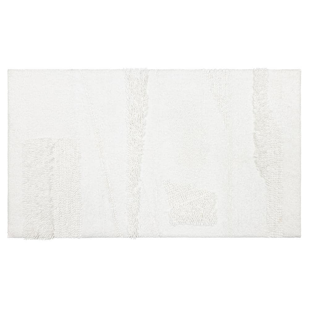 Arctic White Cotton Geometric Bath Mat 21" x 34"