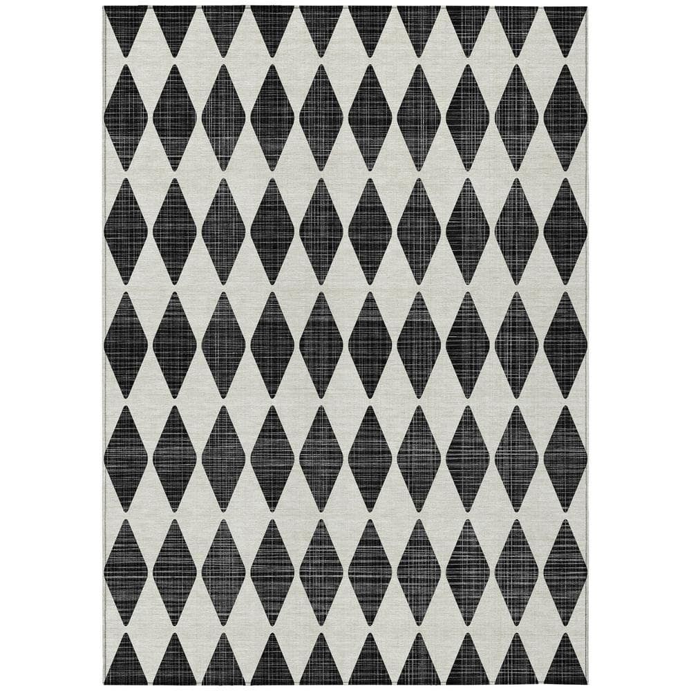 Black and White Diamond Pattern Washable Synthetic Rug 5' x 7'