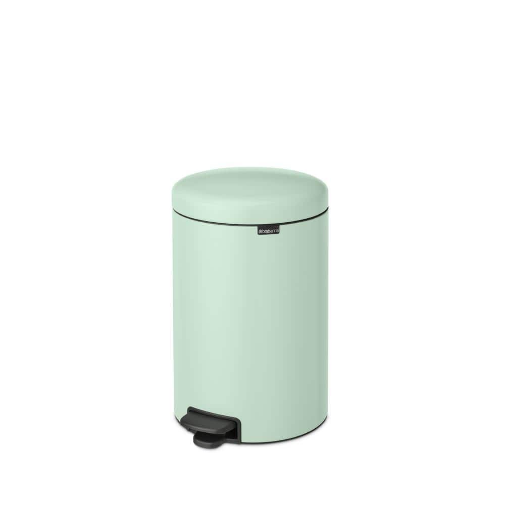 Jade Green Round Plastic Step-On Trash Can, 5.3 Gallon