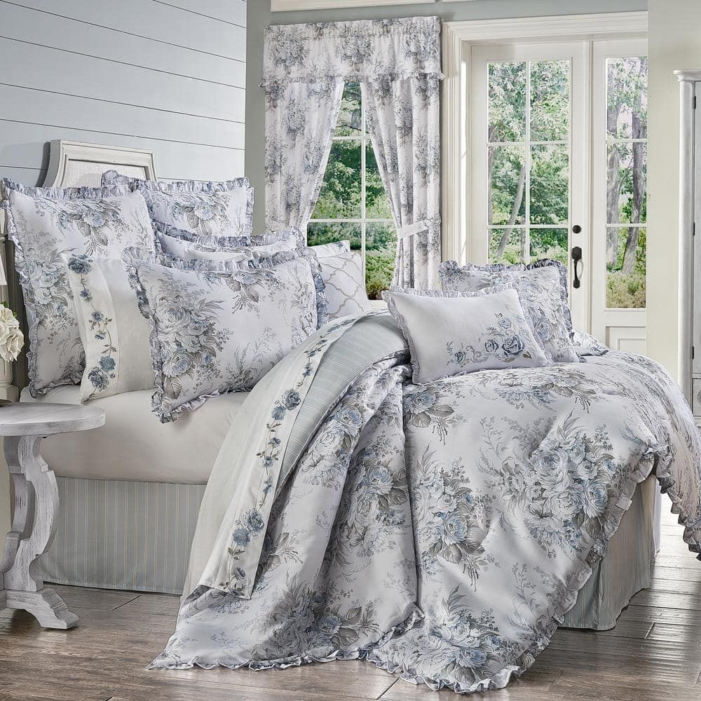 Estelle Floral Elegance Full Comforter Set in Sterling & Pale Blue