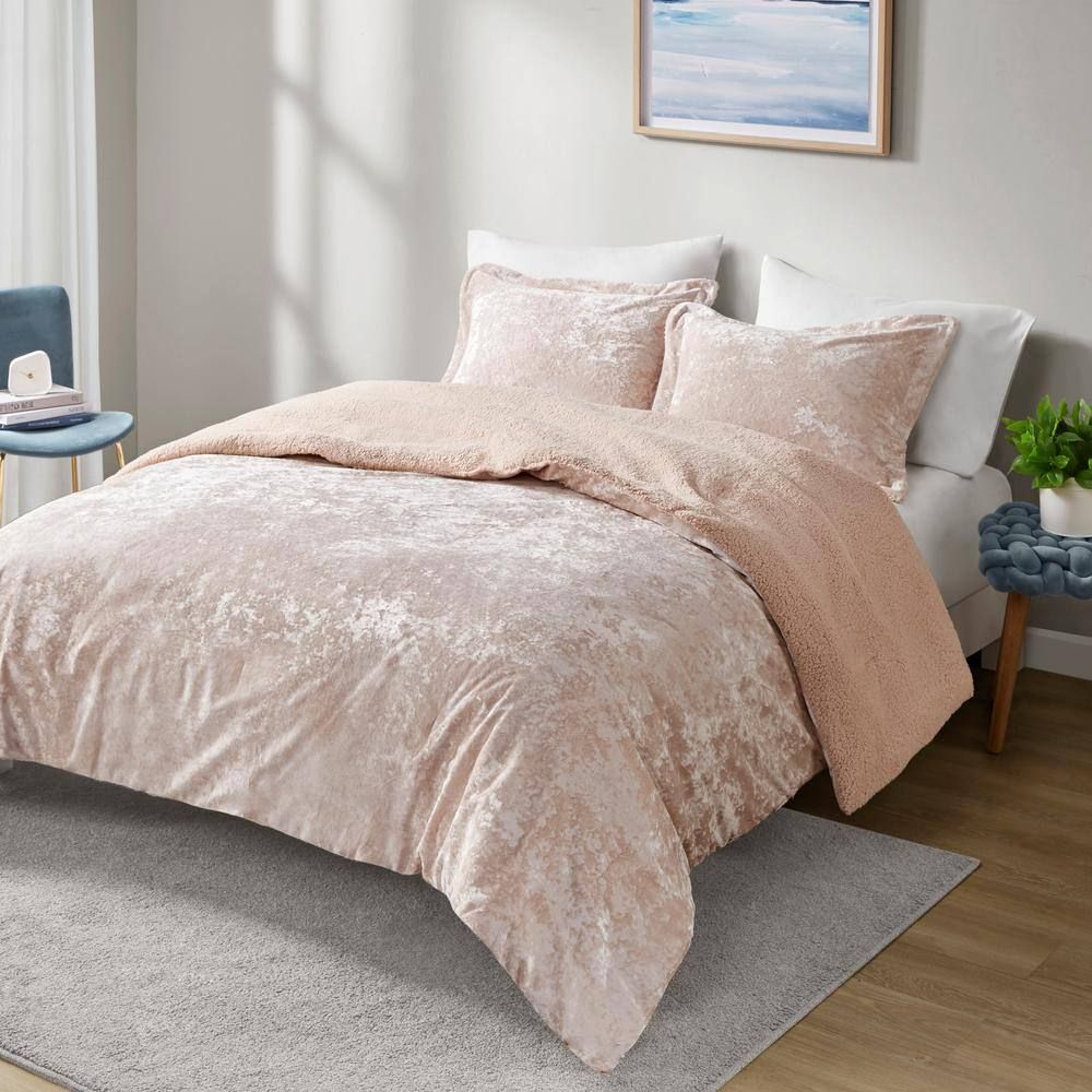 Blush Velvet Full Reversible Comforter Set with Sherpa