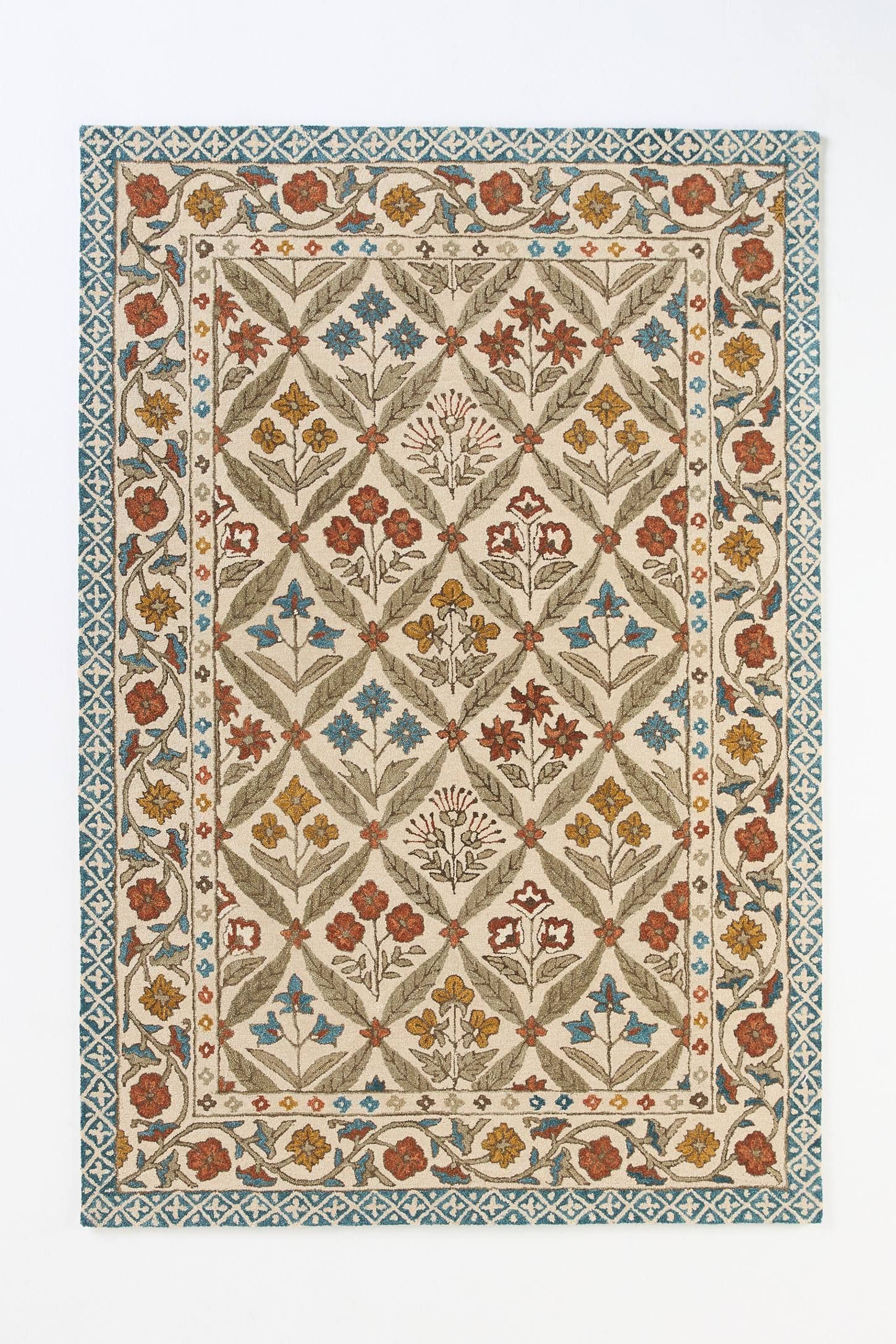 Handmade Beige and Blue Wool Floral 5' x 7' Area Rug