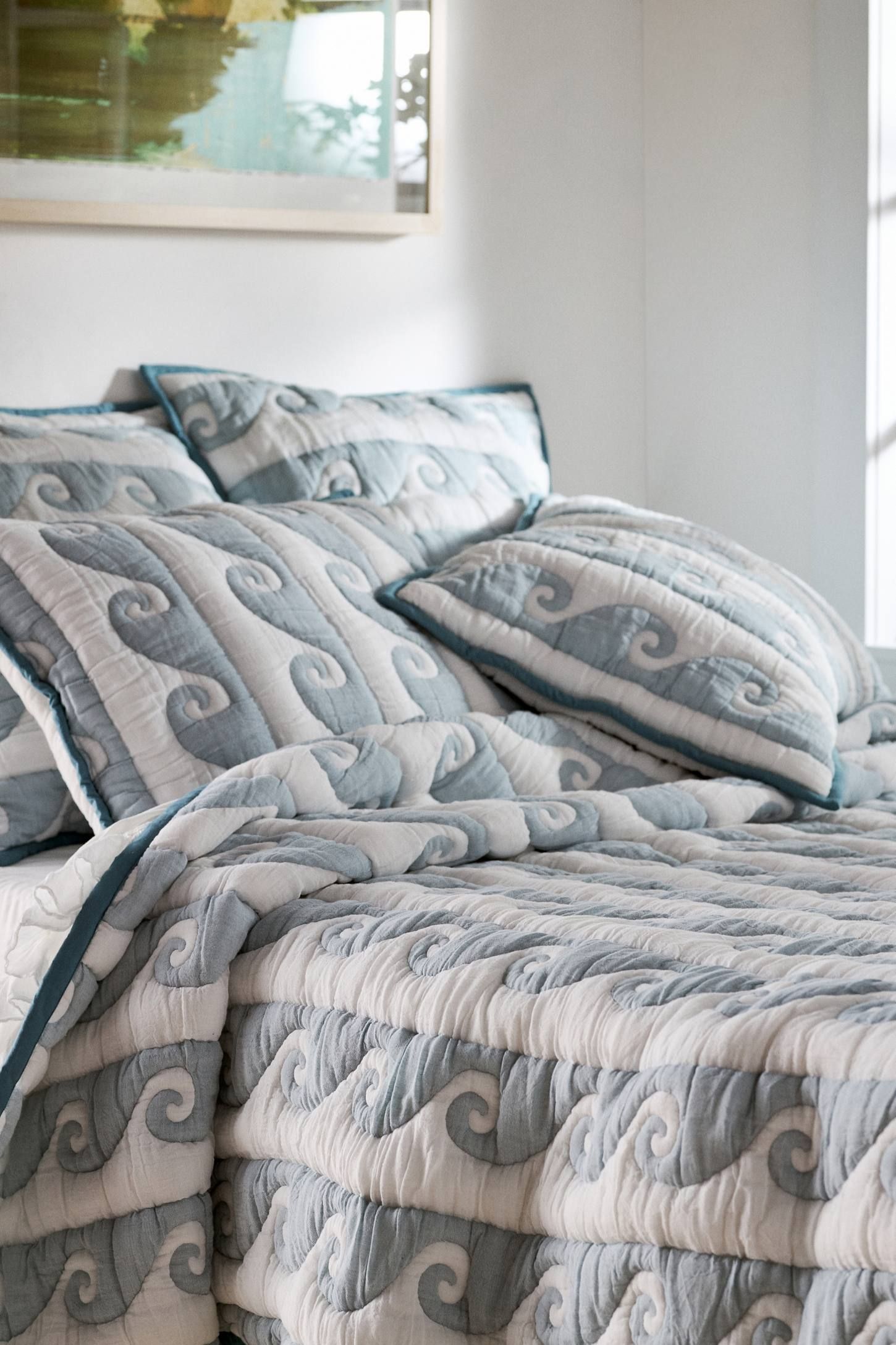 Nelly Blue and White Cotton Matelassé Quilt Set
