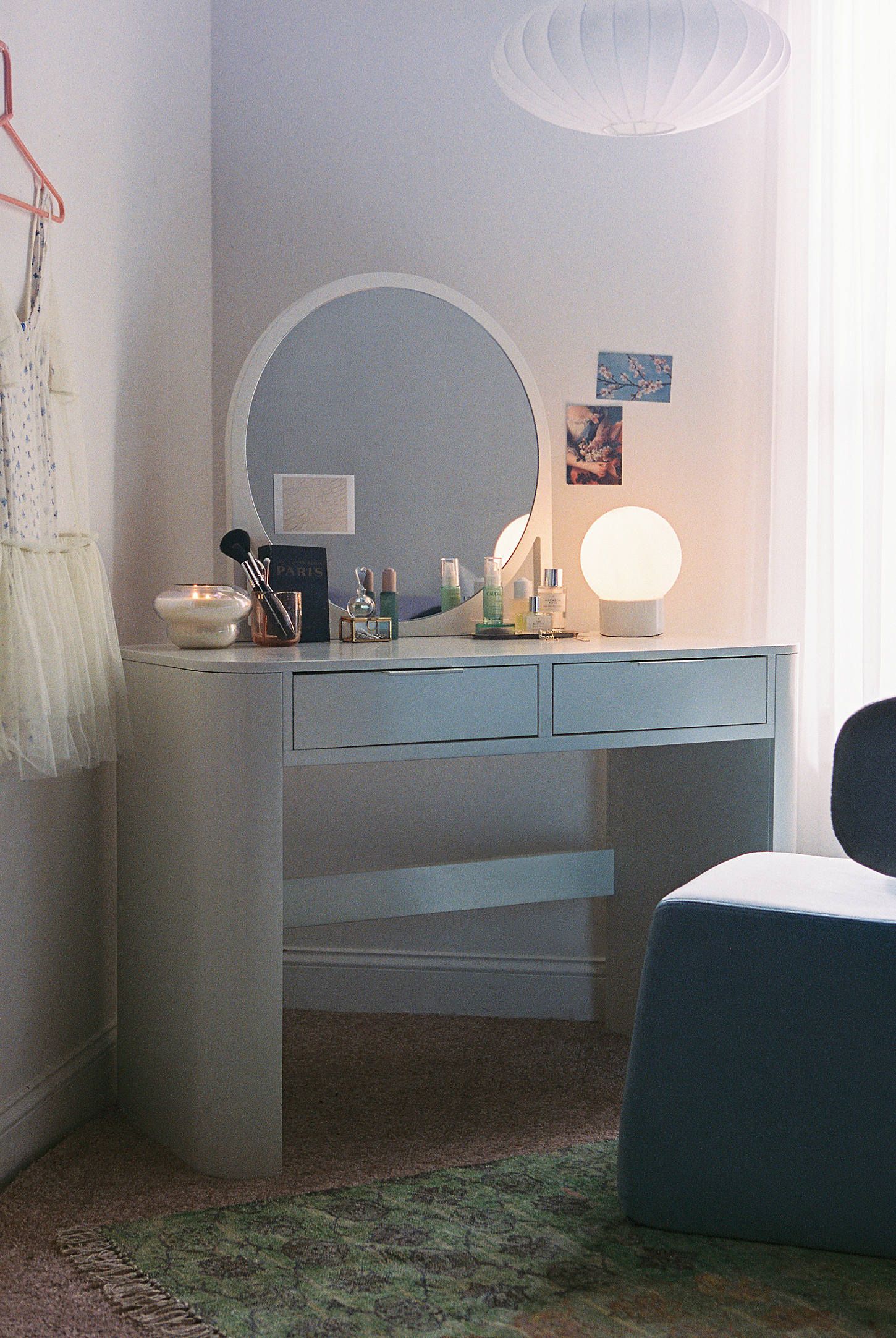 Ivory Poplar Wood Vanity with Circular Mirror and Soft-Close Drawers