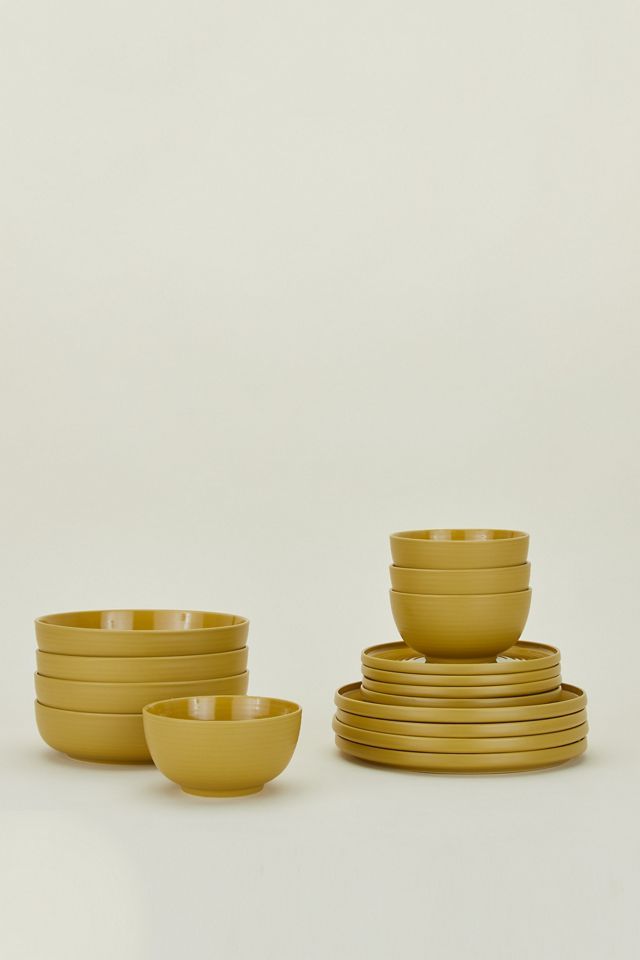 Mustard Stoneware 16-Piece Dinnerware Set