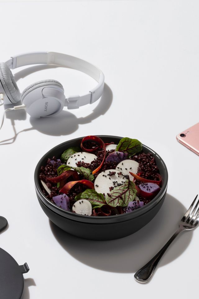 Blush Ceramic Salad Bowl with Snap Lid, 1 Liter