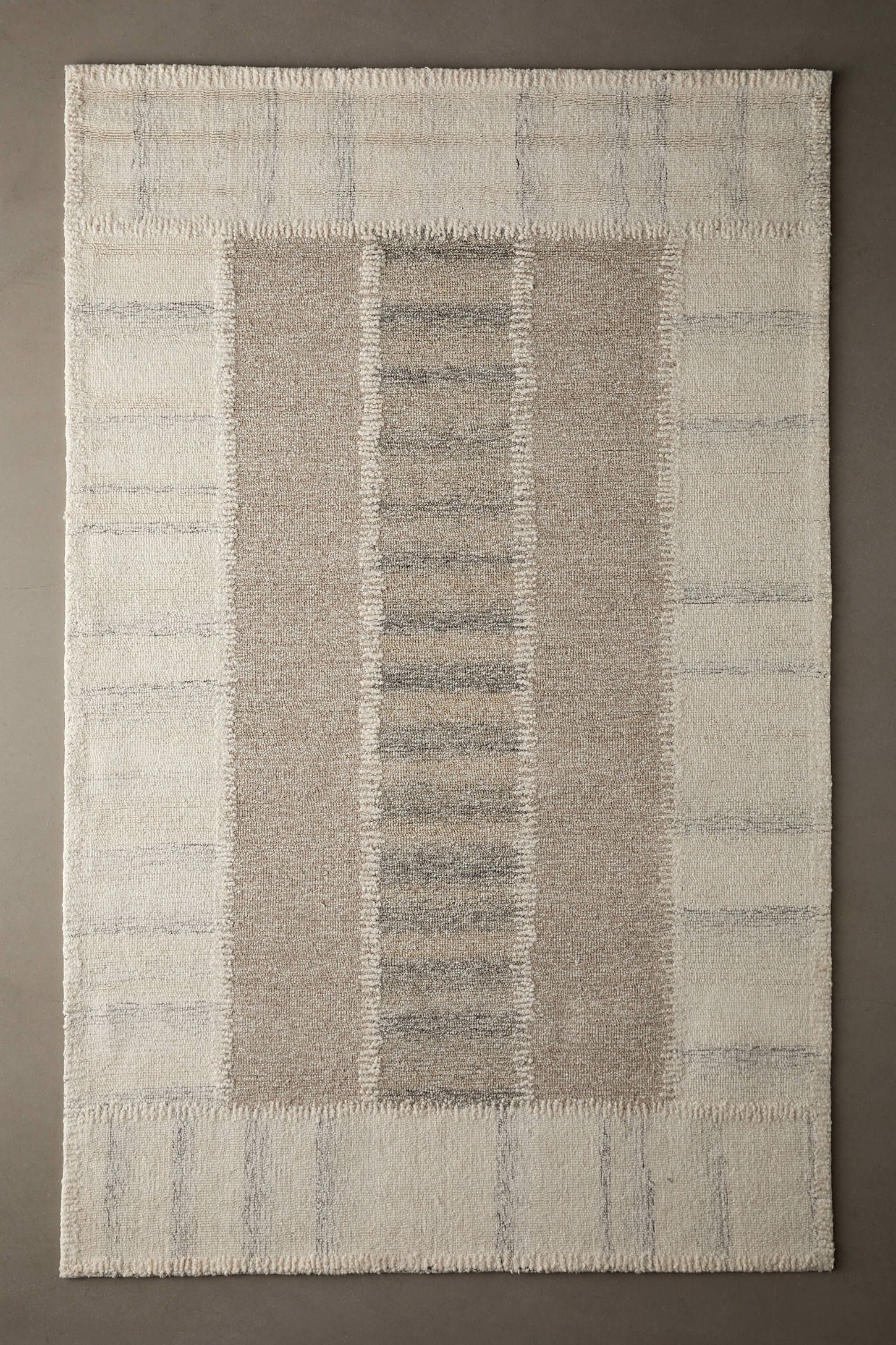 Handmade Tufted Gray Wool and Viscose Rectangular Rug