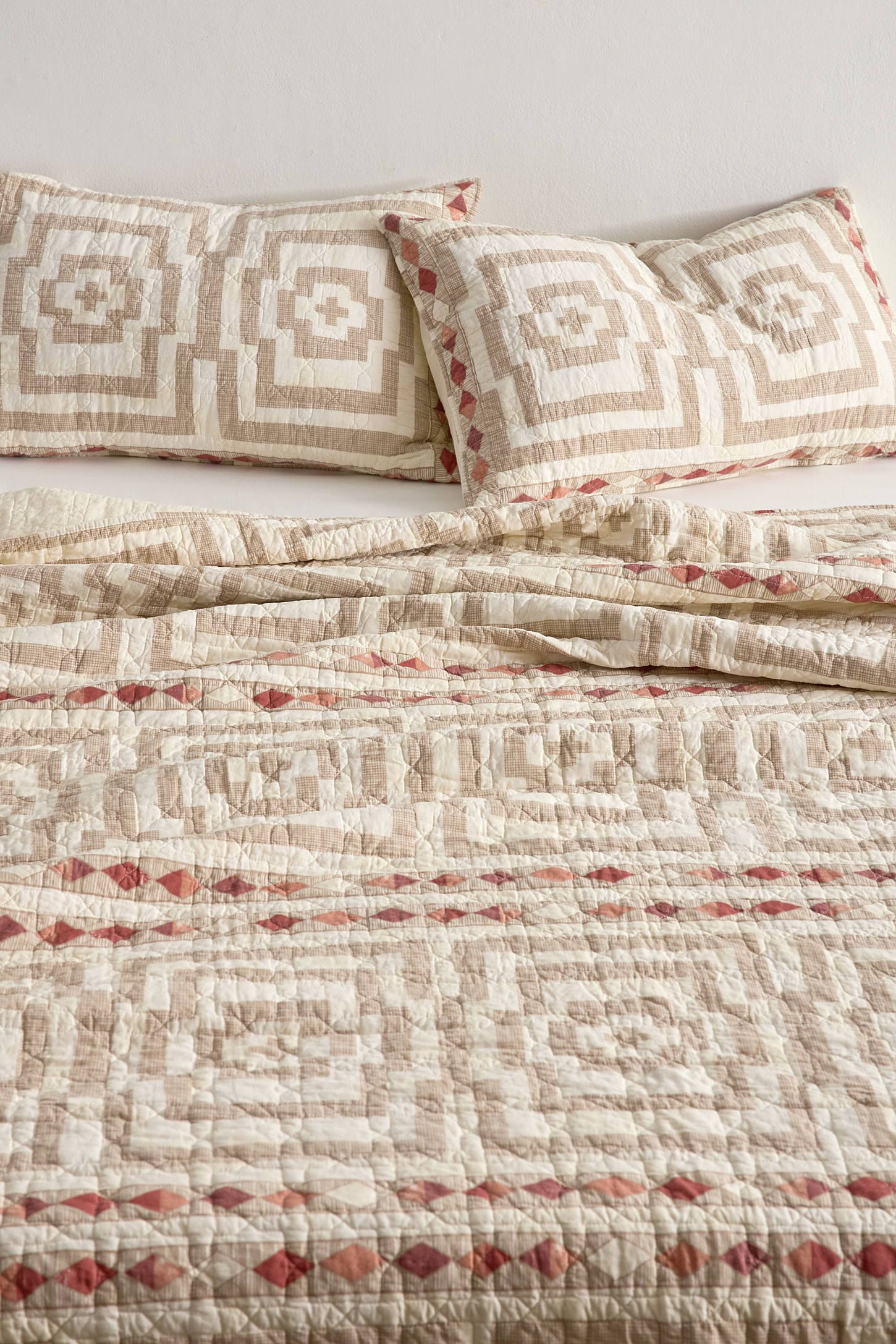 Hypnotic Cream and Taupe Cotton King Quilt Set