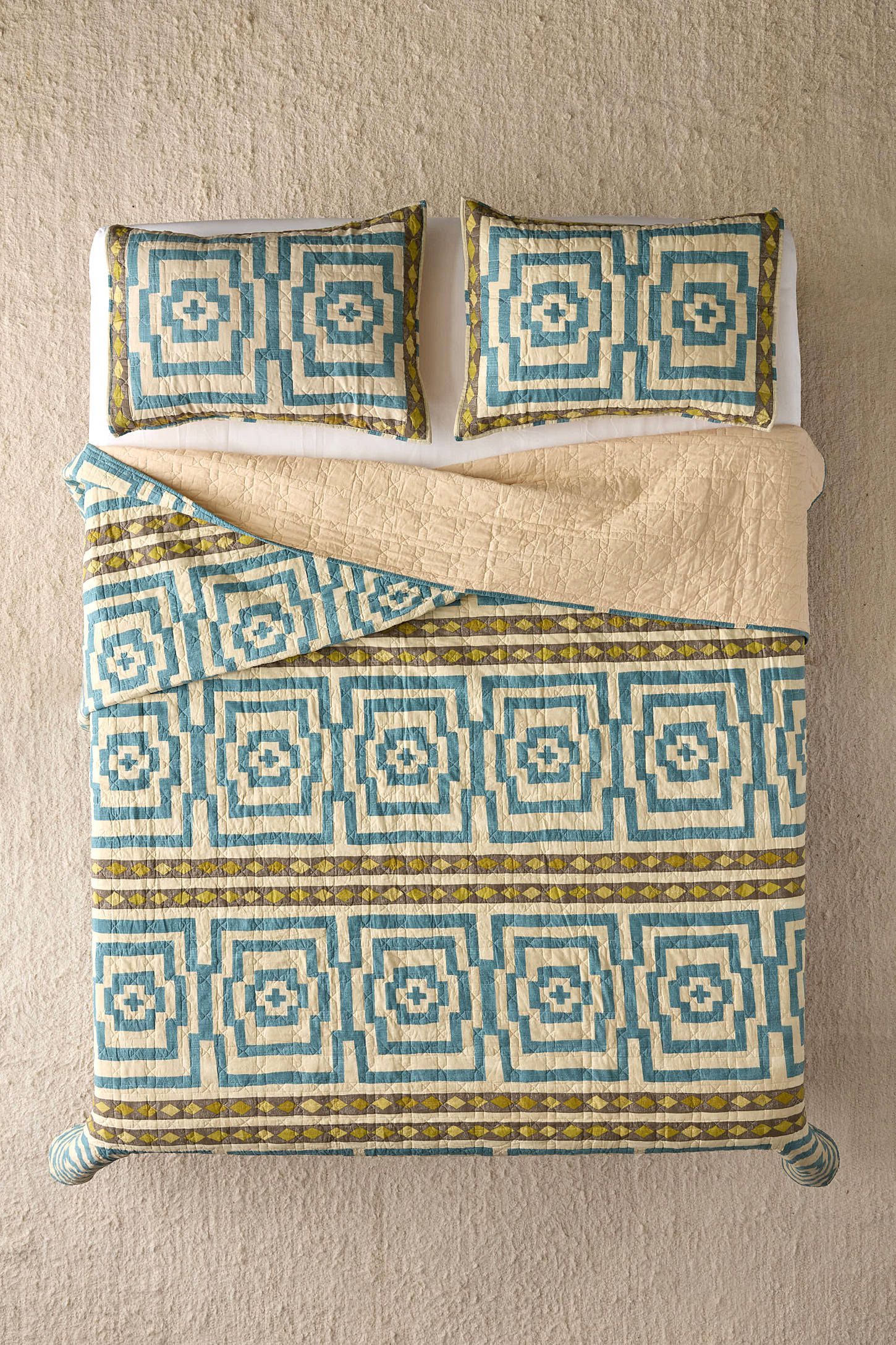 Hypnotic Cream Geometric Cotton Full/Queen Quilt Set