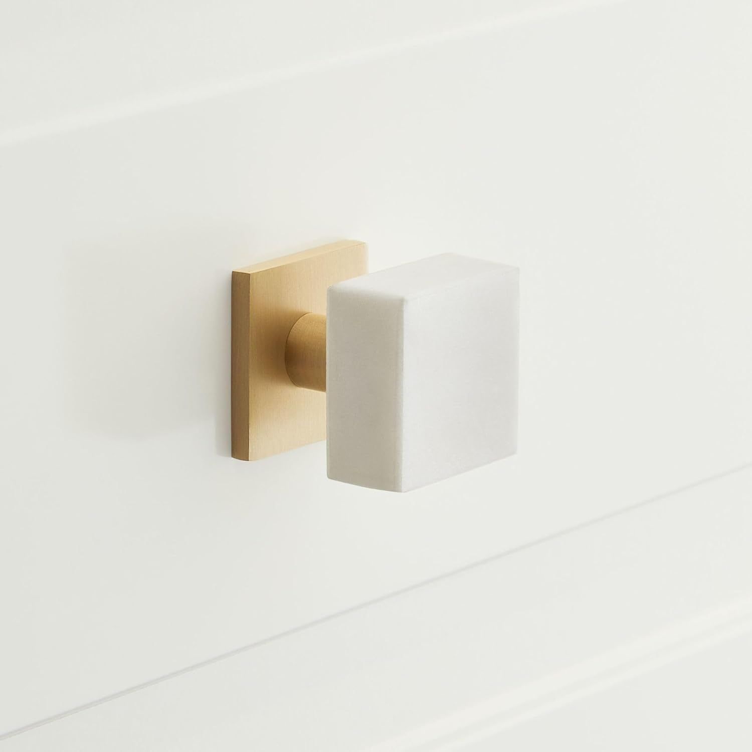 Jarek 1.25" White Marble and Brushed Brass Square Knob