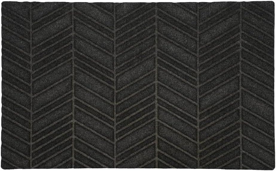 Graphite Recycled Polyester Chevron Doormat 21.5 x 35 Inches