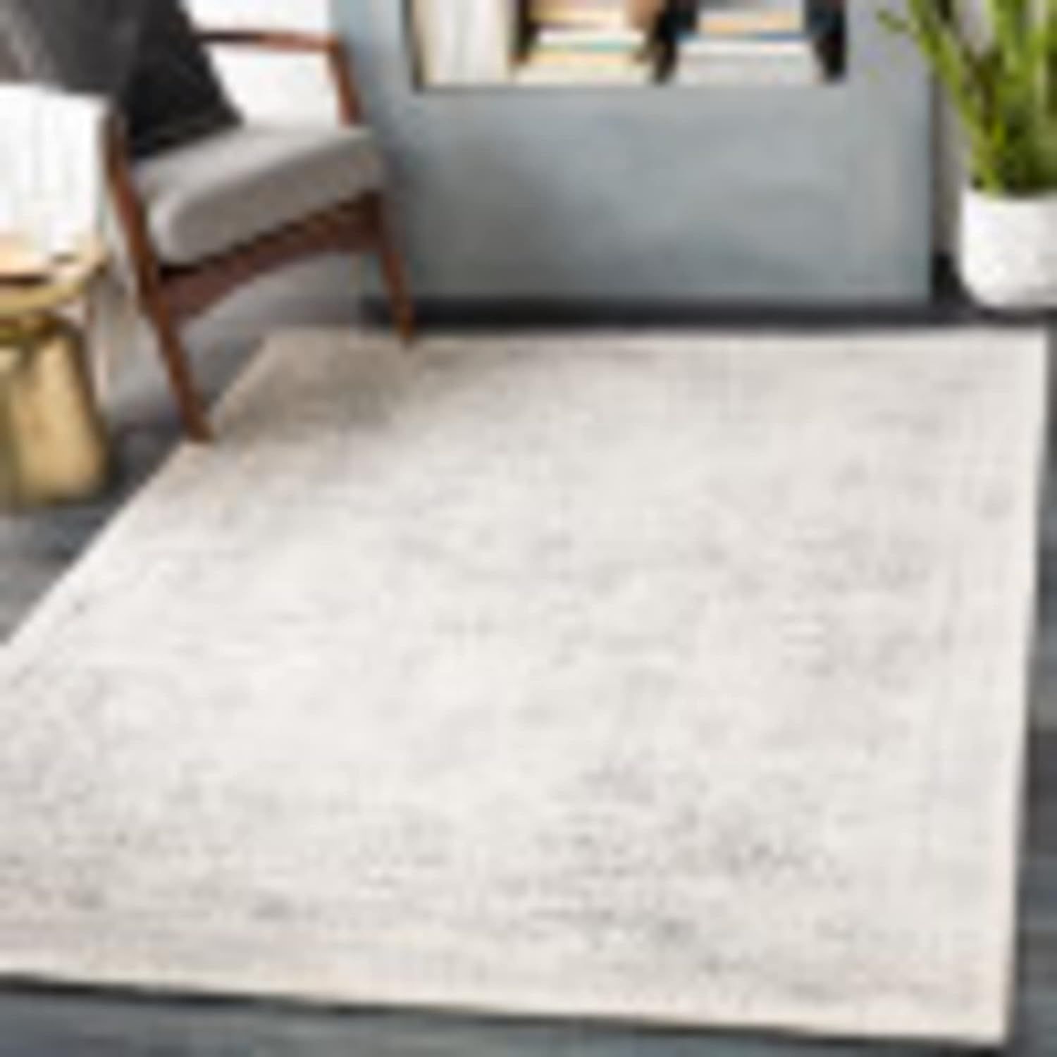 Livabliss Cream and Grey Round Oriental Synthetic Area Rug