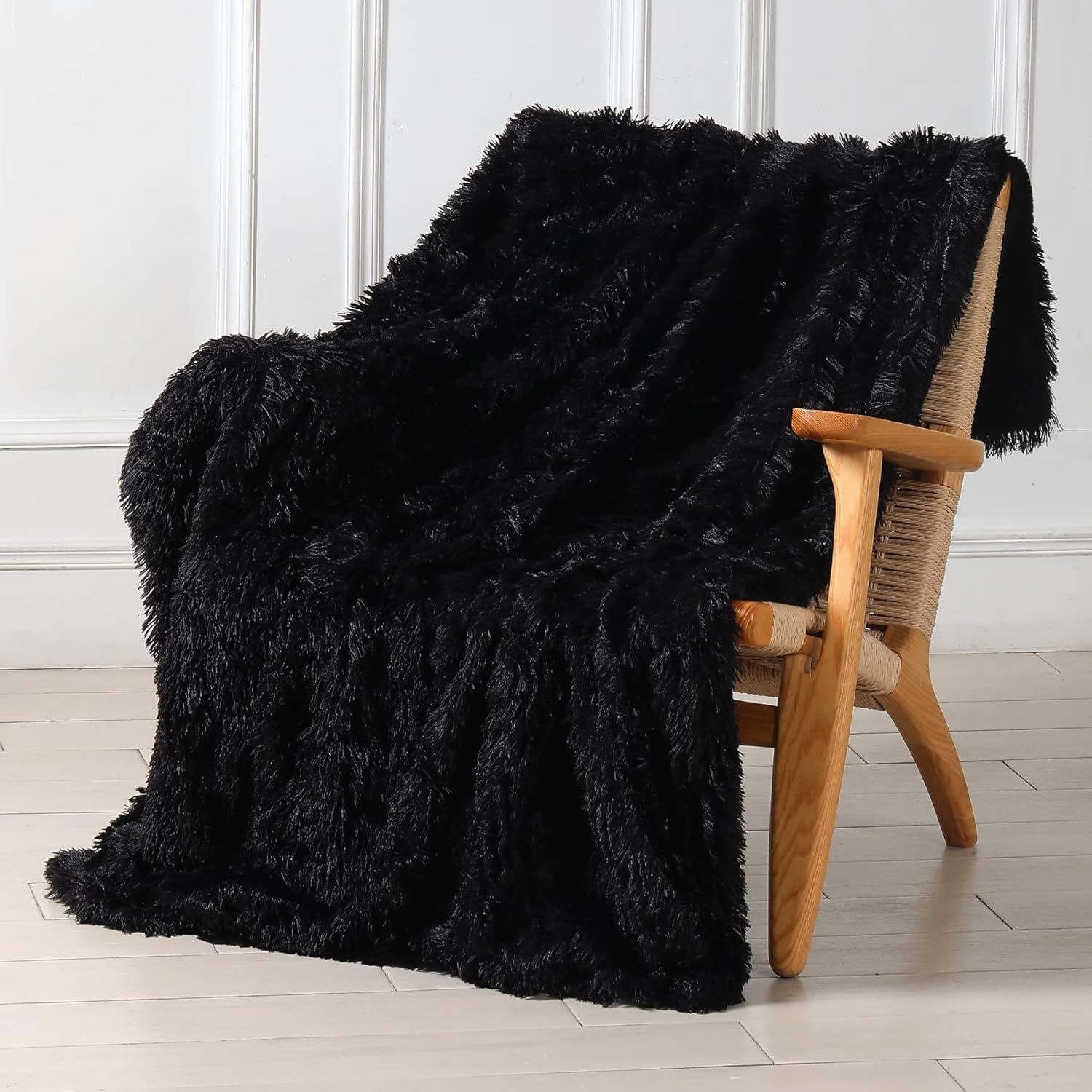 Black Faux Fur Reversible Fleece Throw Blanket 50" x 60"