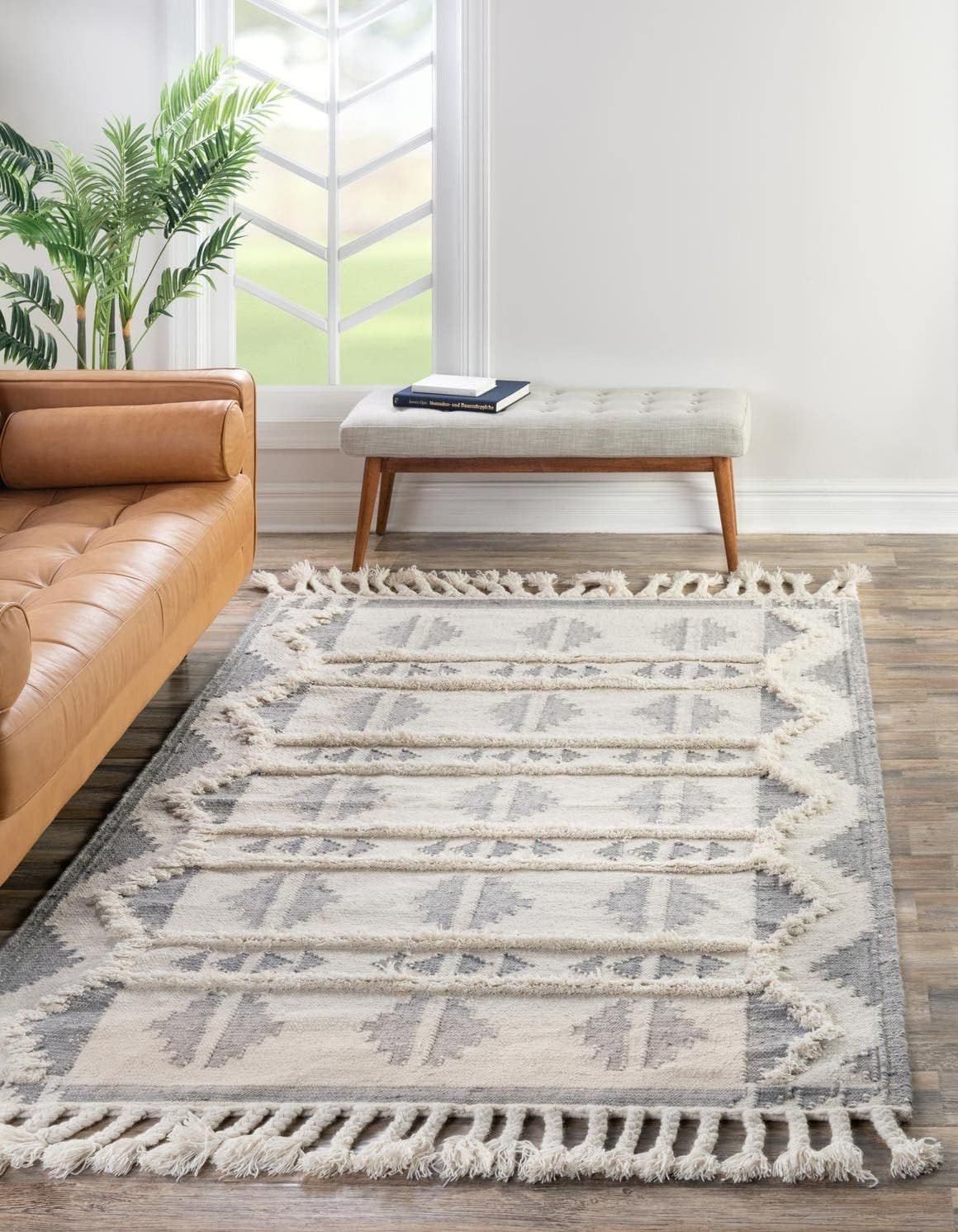 Gray and White Hand-Knotted Wool Geometric 6' x 9' Rug