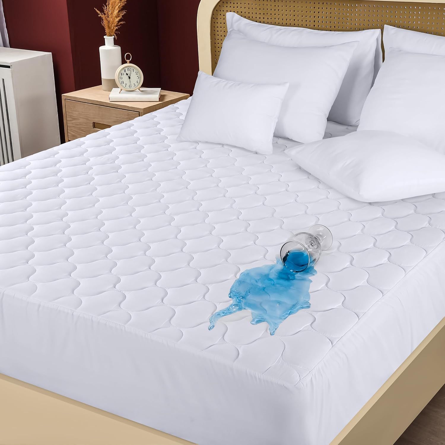 King Size White Quilted Waterproof Mattress Protector