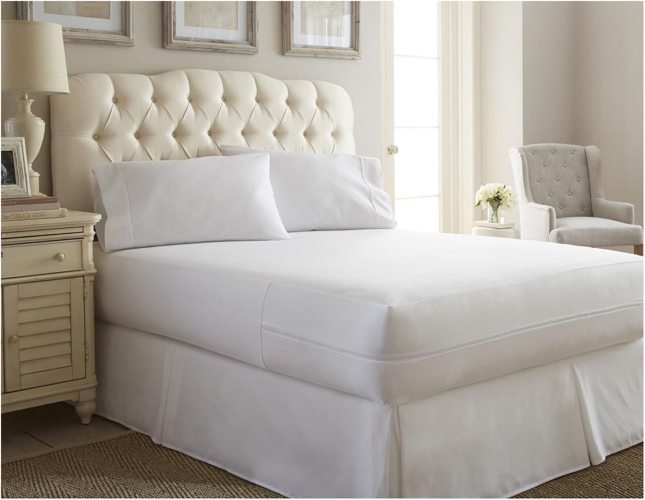 Queen Size Waterproof Hypoallergenic Microfiber Mattress Protector
