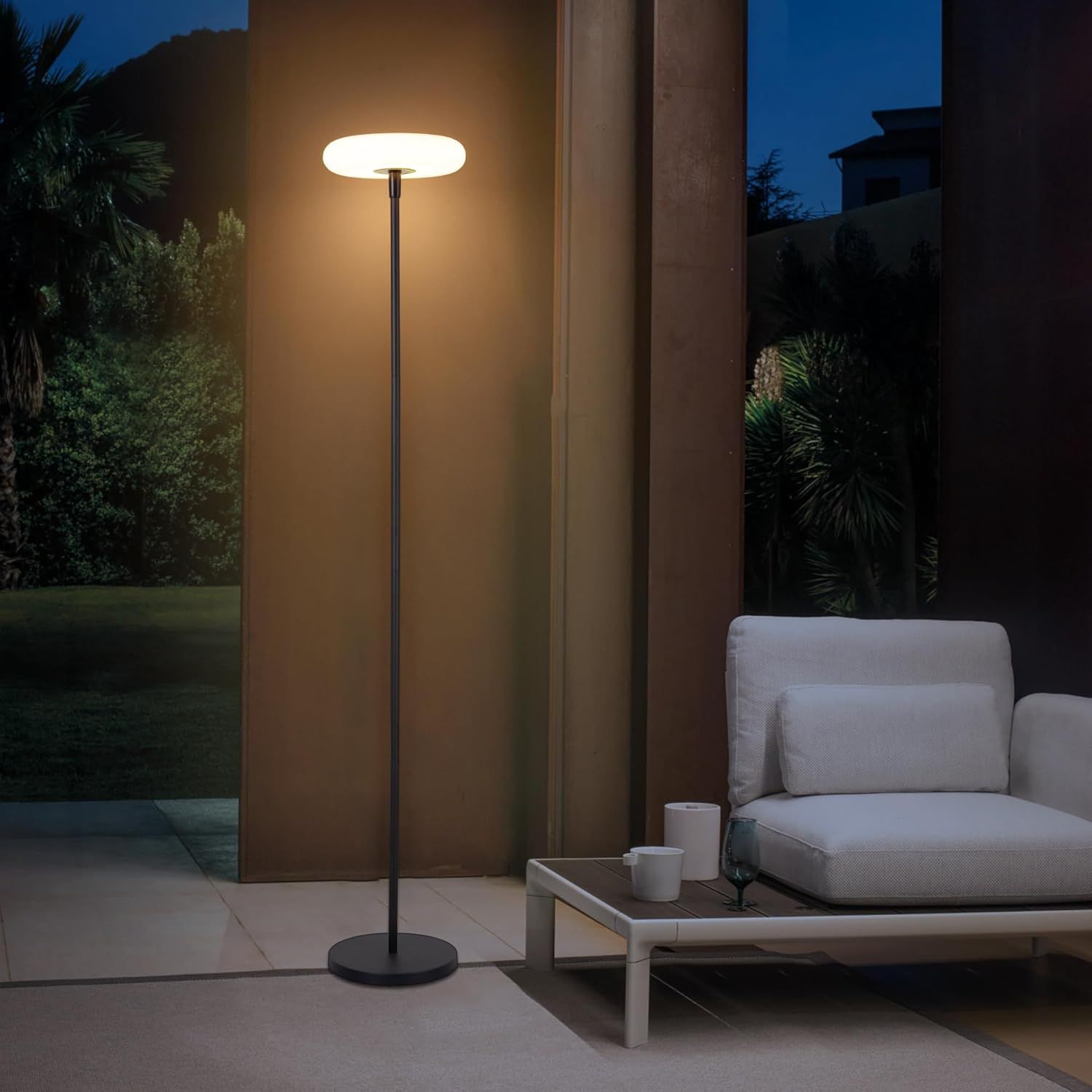 Black Solar Powered Dusk to Dawn Outdoor Floor Lamp