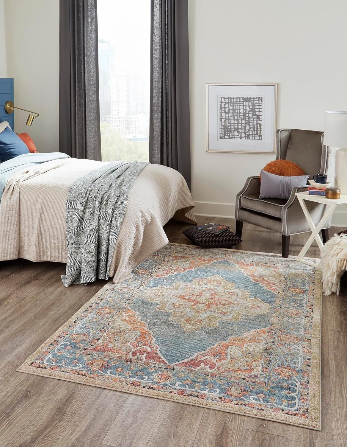 Isabella 4' x 6' Blue Floral Easy-Care Synthetic Area Rug