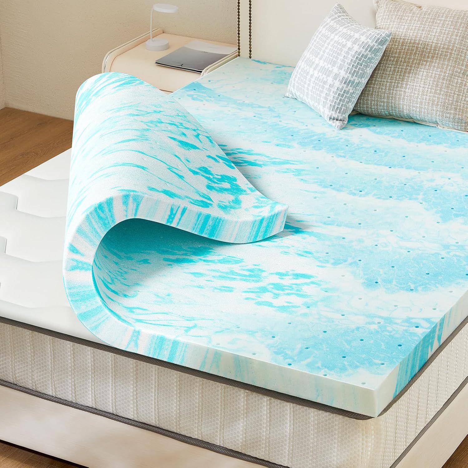 Queen Size Cooling Gel Memory Foam Mattress Topper