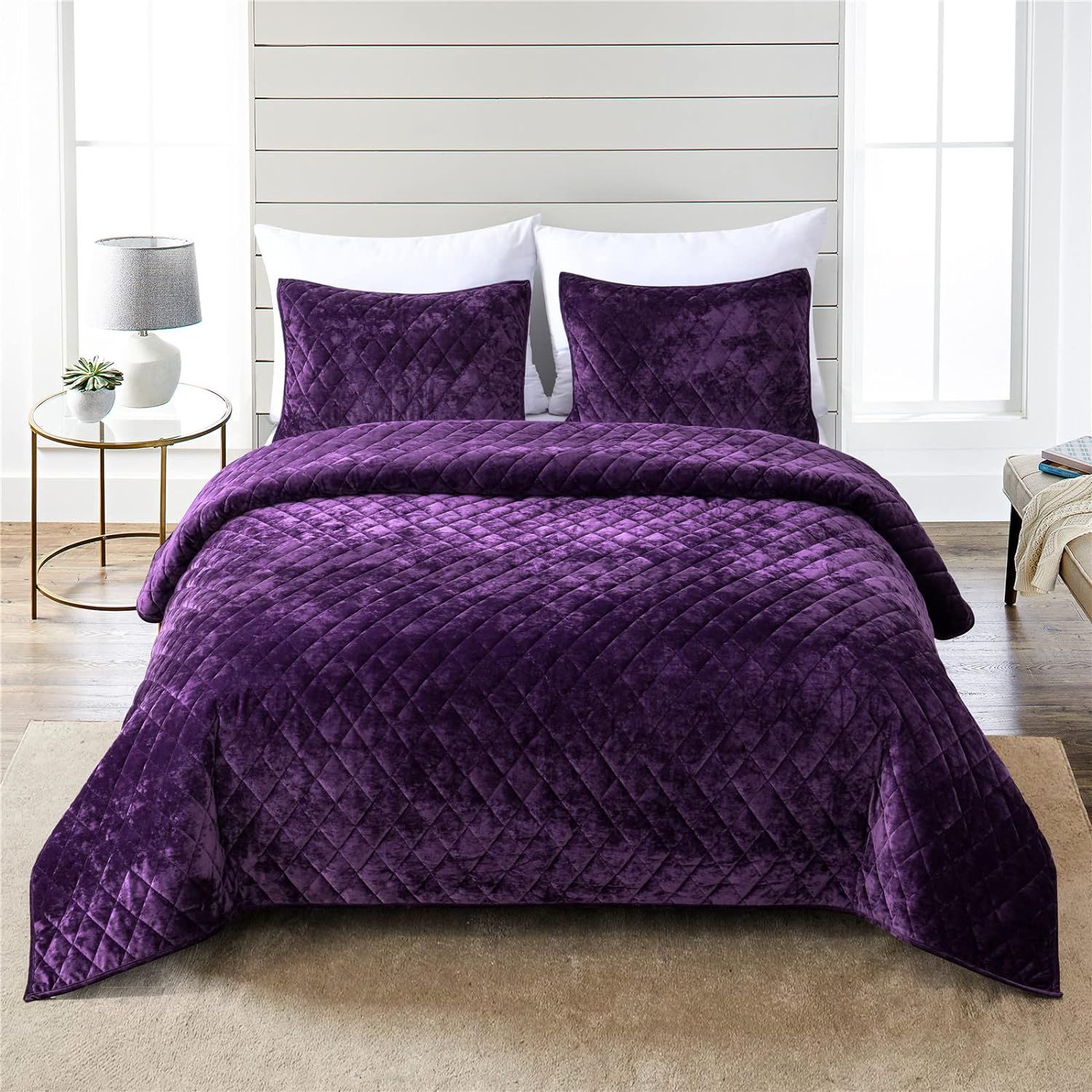 Luxurious Purple Velvet Queen Quilt Set with Reversible Microfiber