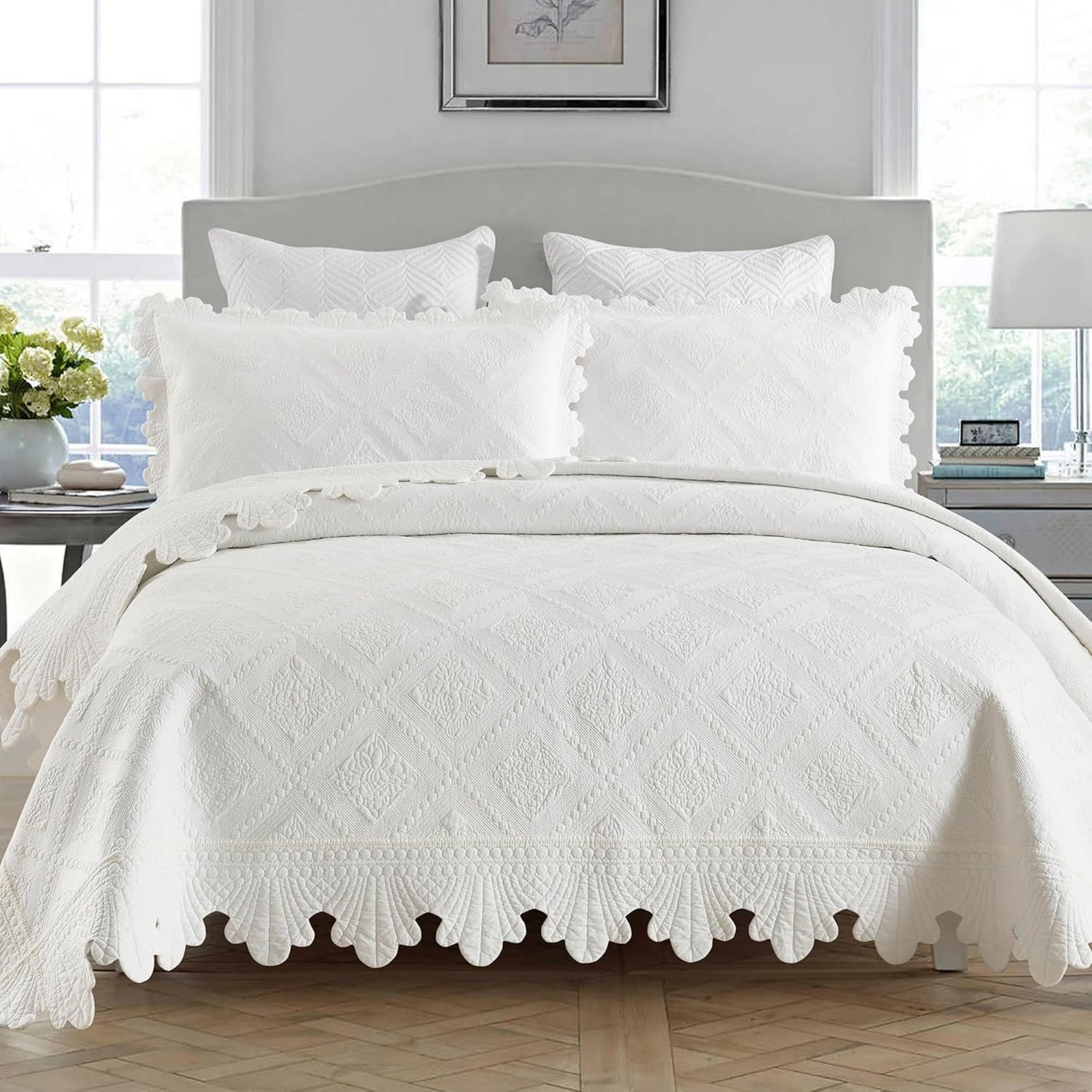 White Cotton Queen Reversible Bedspread Set