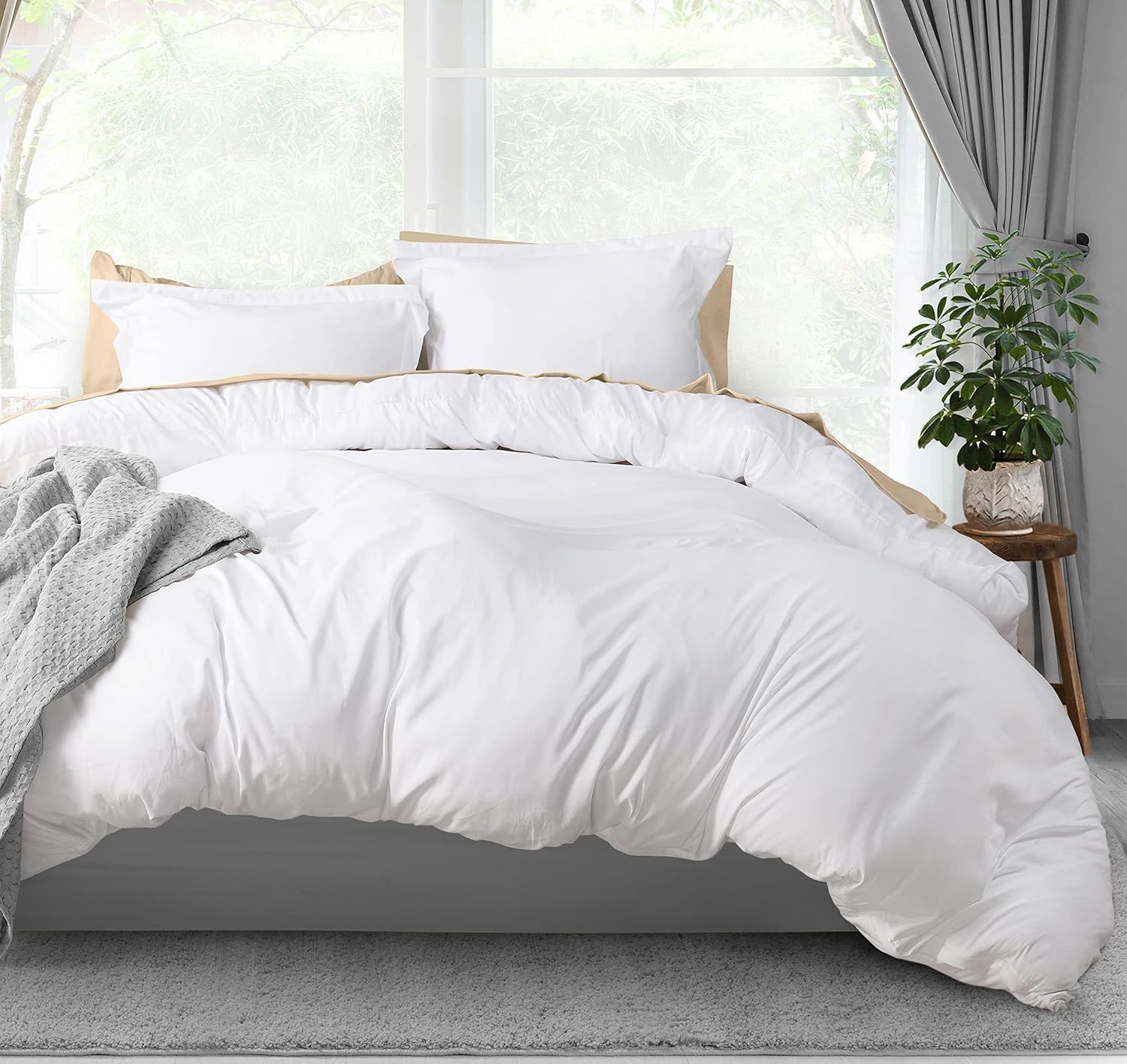 White Queen Brushed Microfiber Duvet Cover Set with Pillow Shams