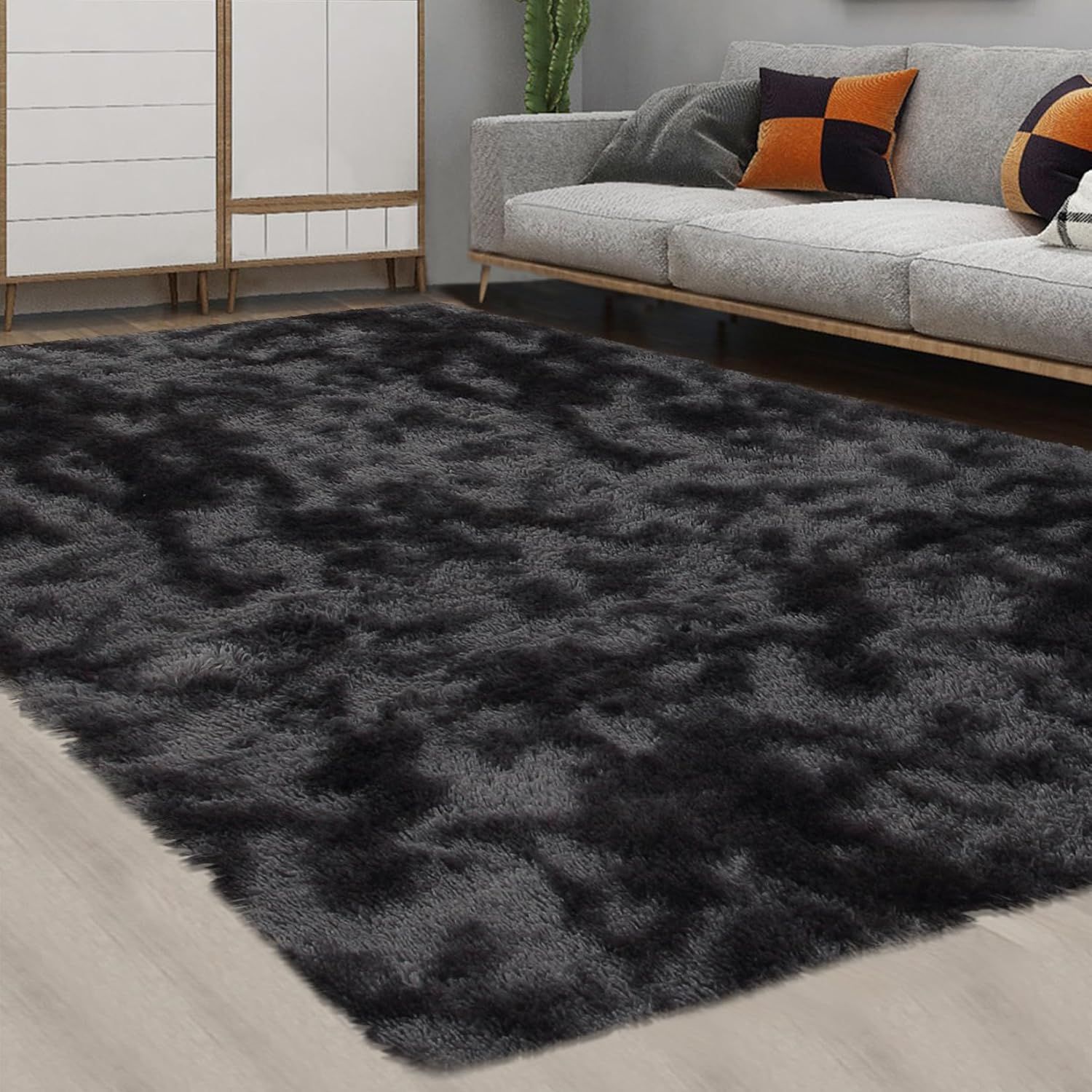 6' x 9' Black and Grey Abstract Shag Rug