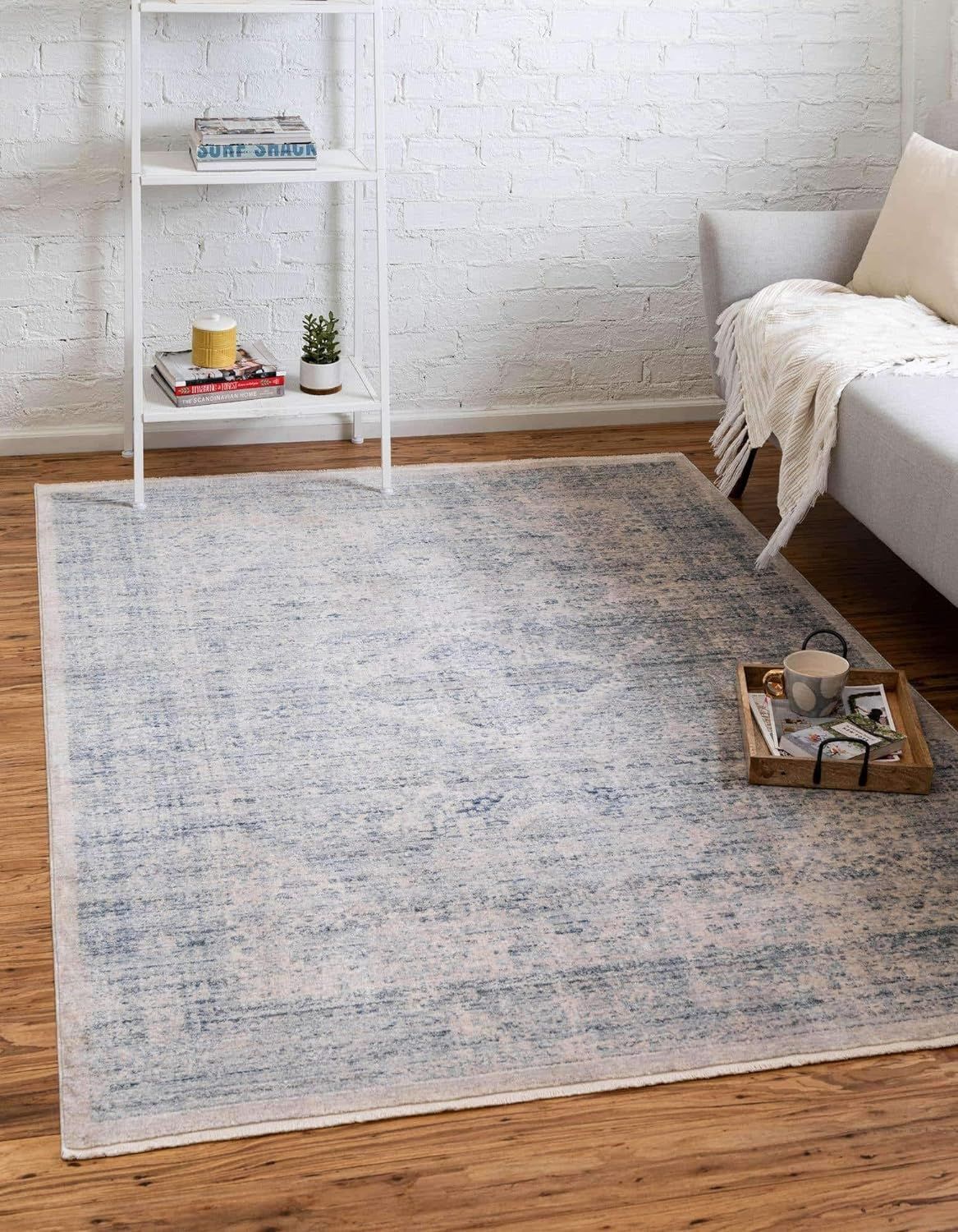 Elegant Gray 8' x 10' Synthetic Easy-Care Area Rug