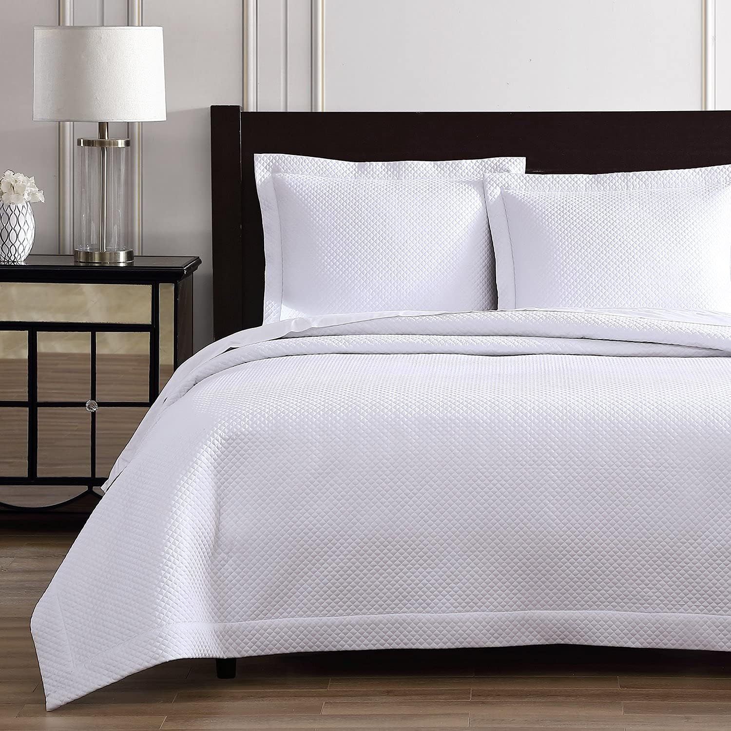 White Queen Diamond Quilted Egyptian Cotton Coverlet Set