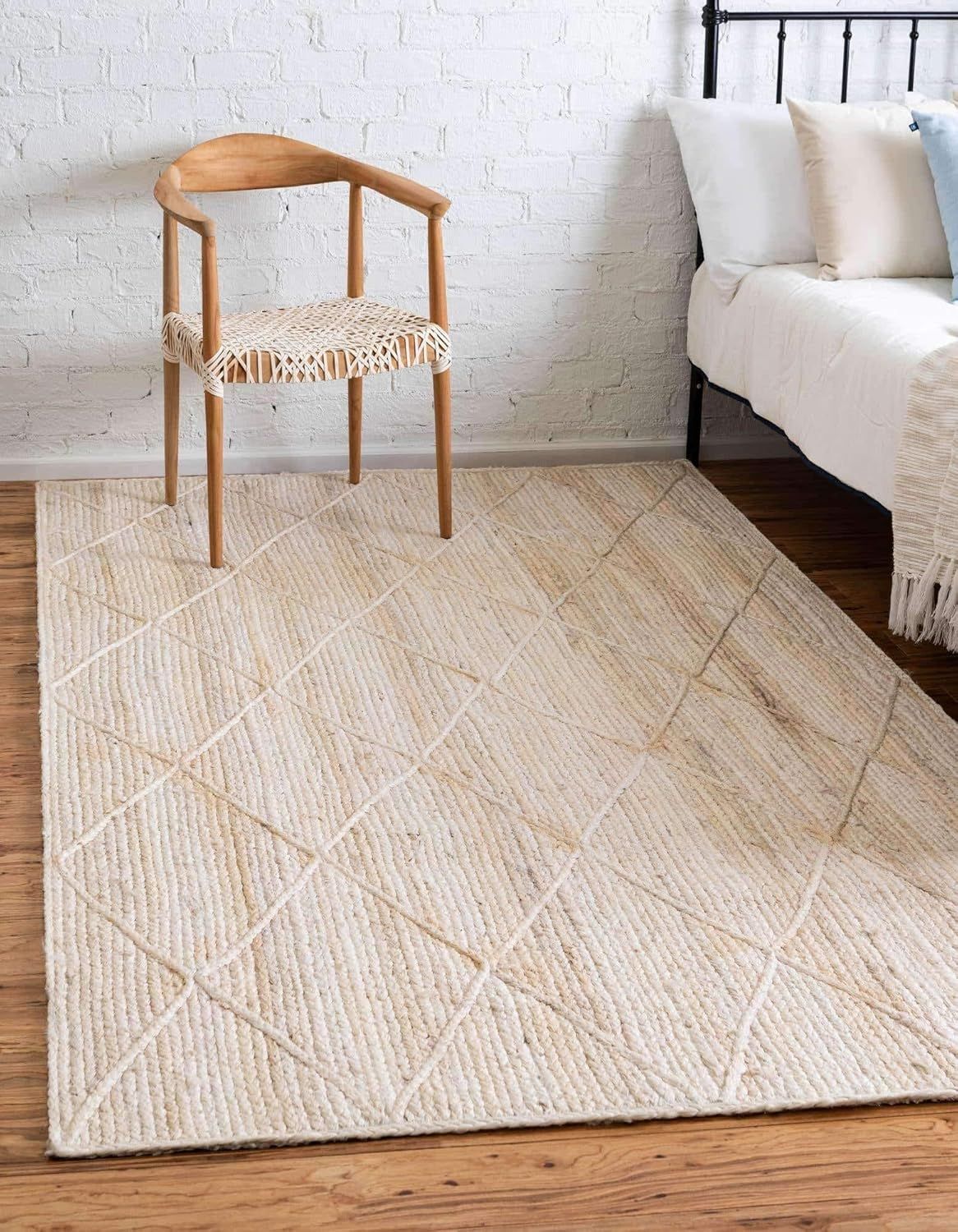 Hand-Braided Ivory and Black Jute-Cotton Trellis Rug