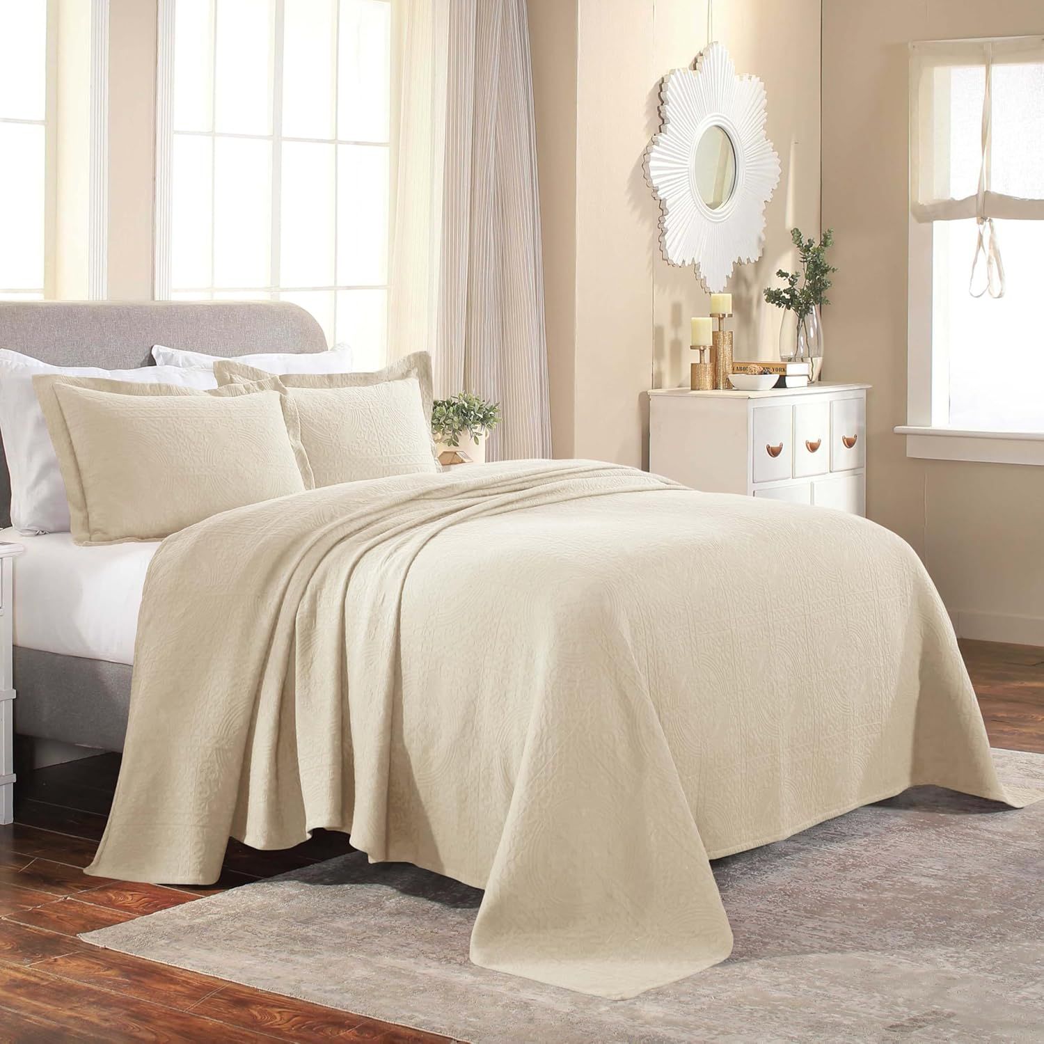 Ivory Cotton Full Bedspread Set with Medallion Pattern