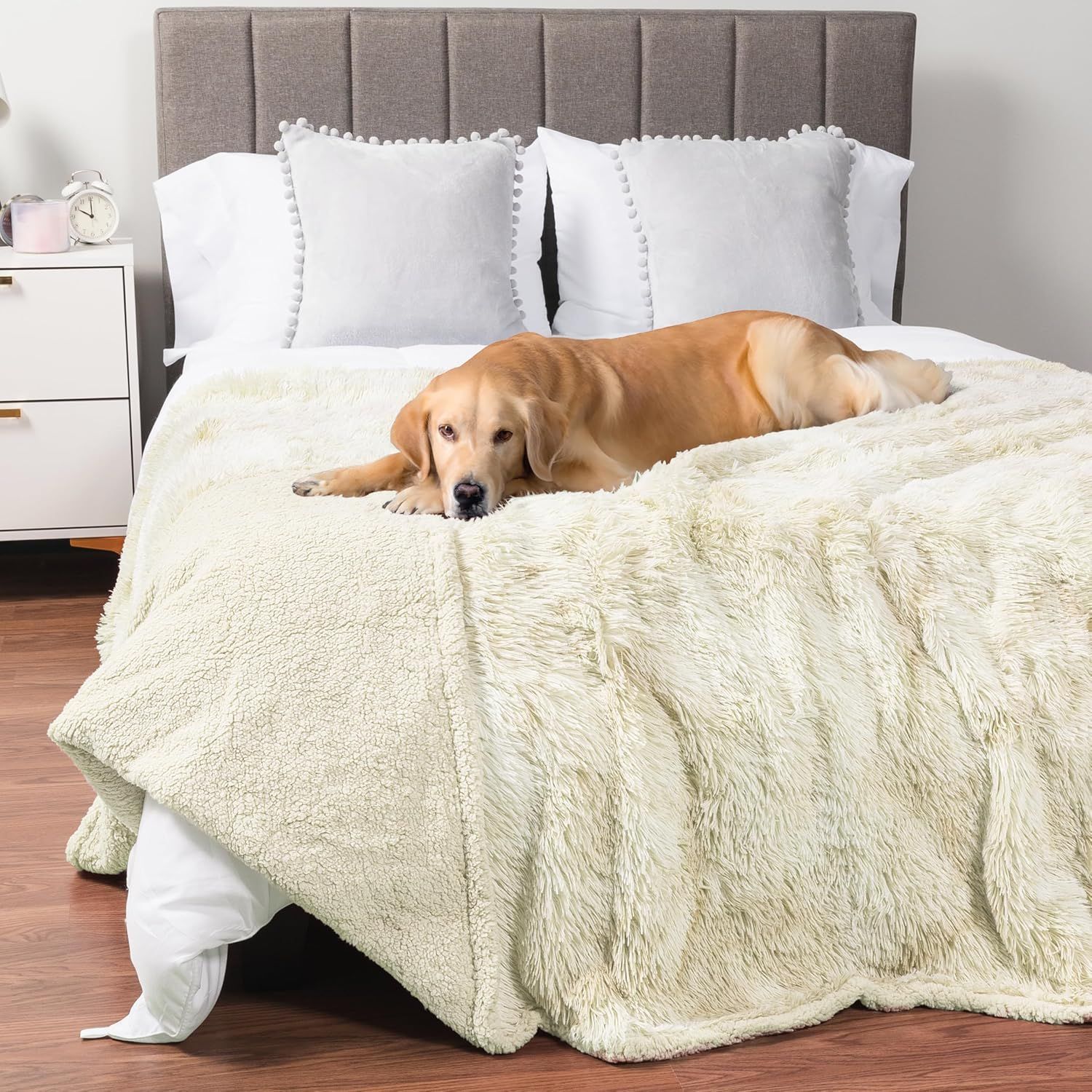 XL Cream Beige Waterproof Faux Fur Dog Blanket