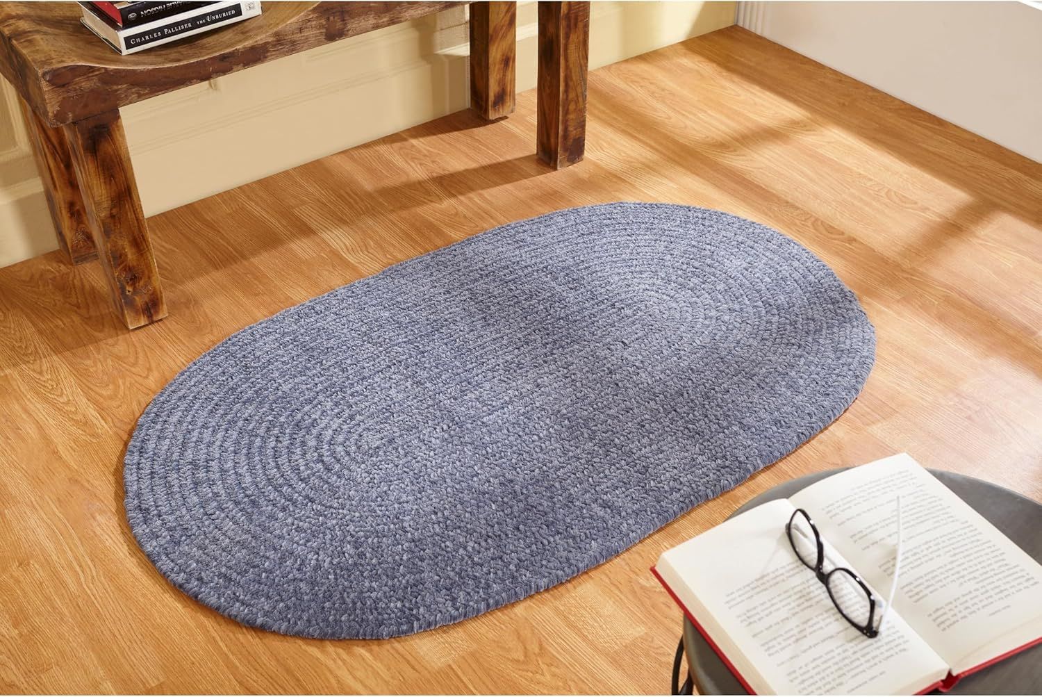 Luxurious Gray Braided Oval Synthetic Rug, Easy Care and Stain-Resistant