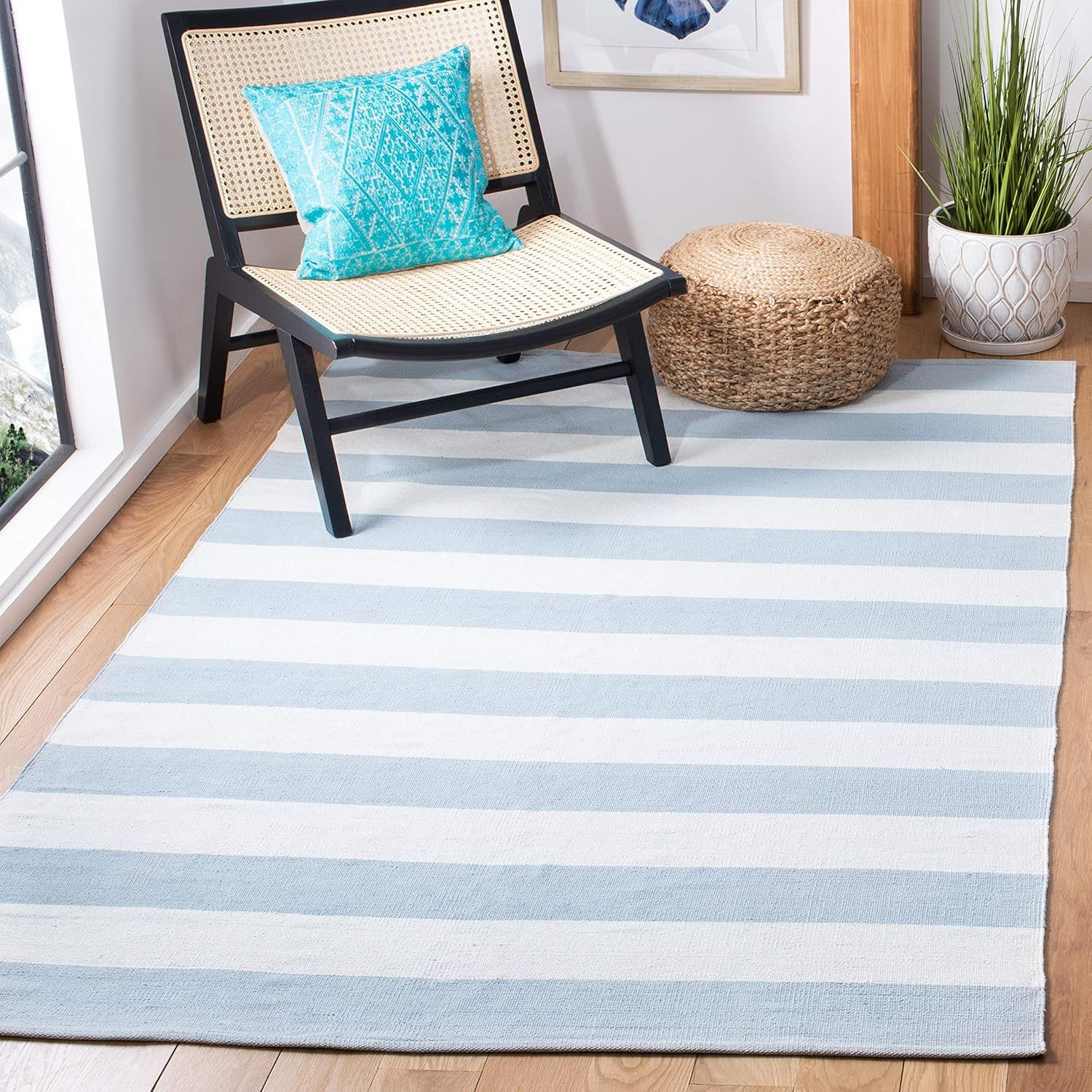 Sky Blue and Ivory Flat Woven Cotton Area Rug, 5' x 8'