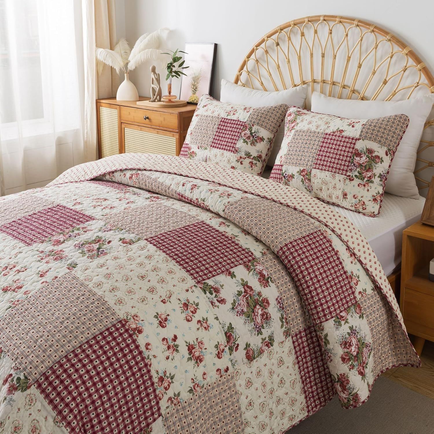 King Pink Cotton Reversible Patchwork Quilt Set