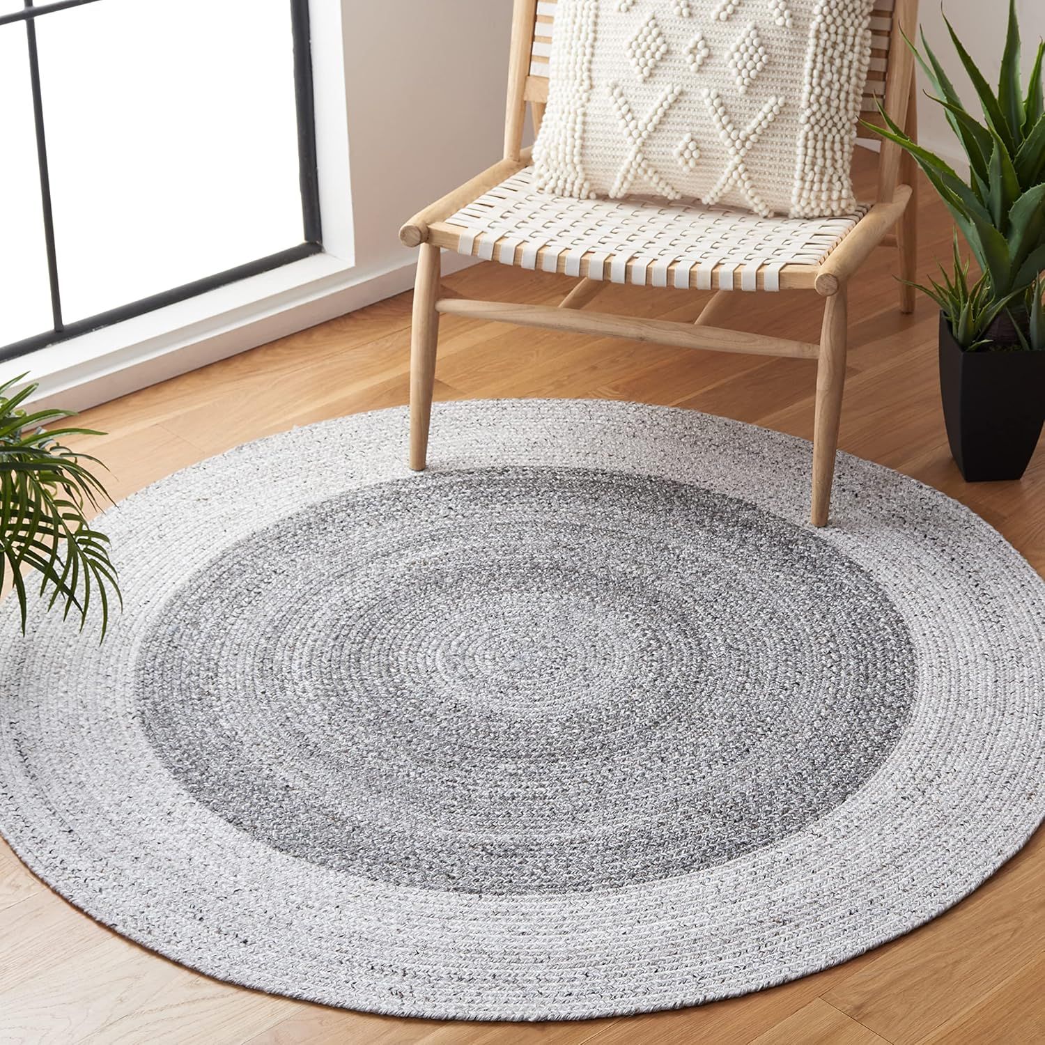 Elegant Handwoven Braided Reversible Rug - 5' Round, Dark Grey & Light Grey