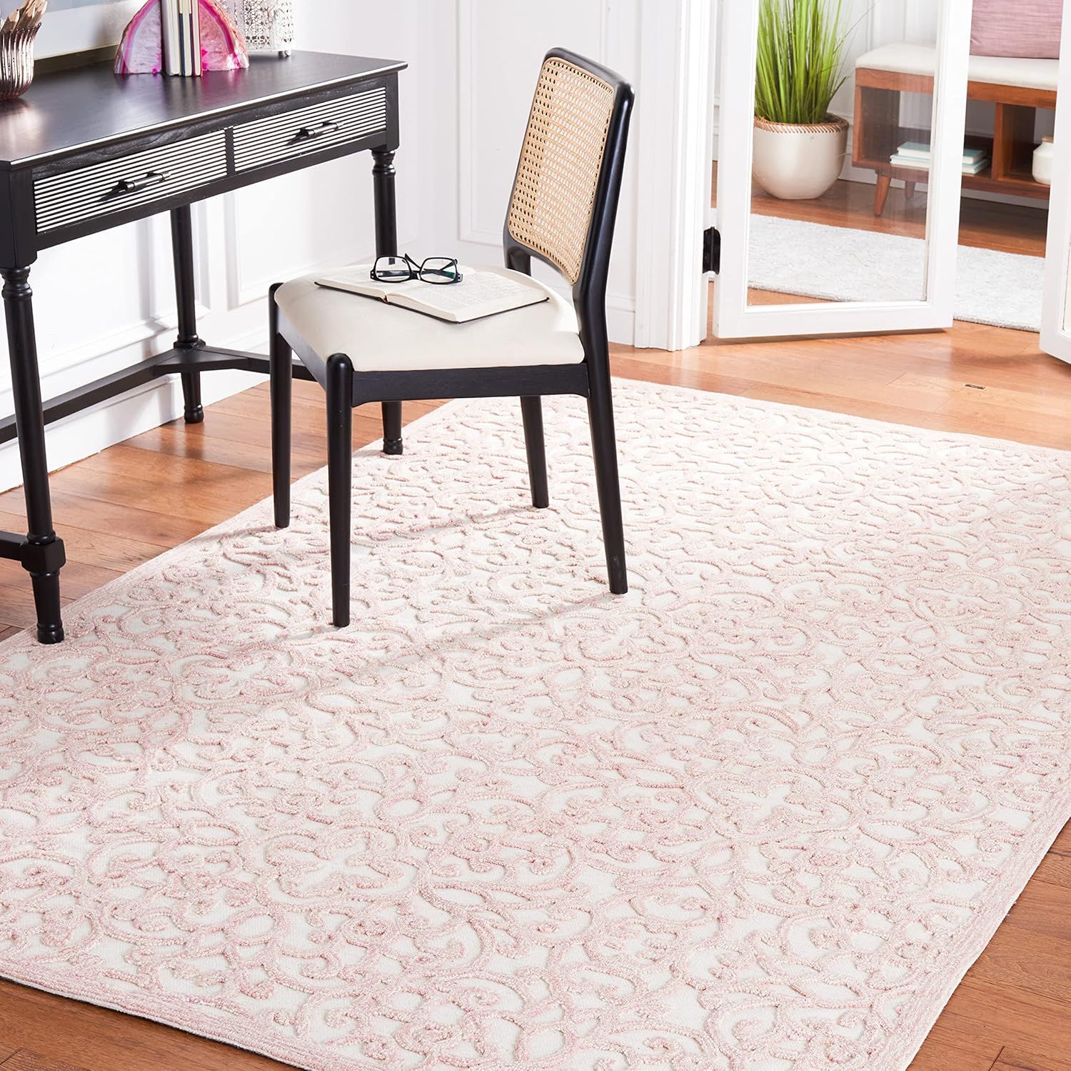 Ivory and Pink Hand-Tufted Wool 5' x 8' Area Rug