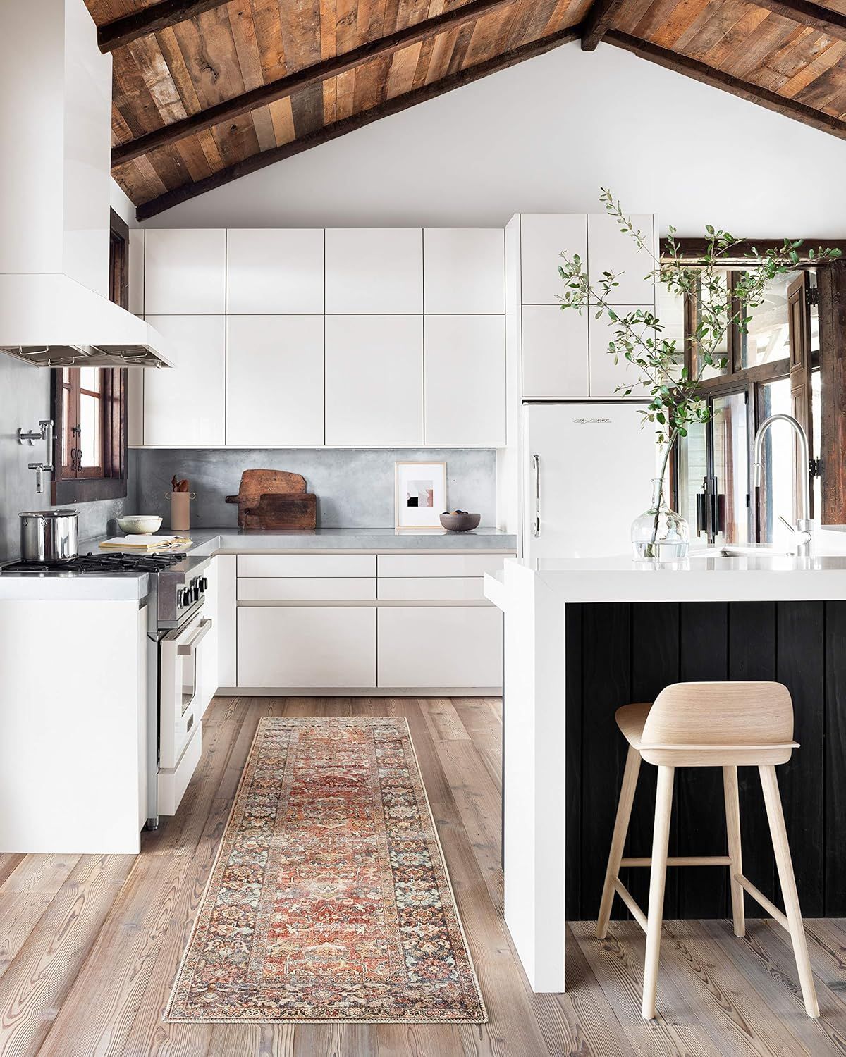 Layla Red and Marine Polyester Runner Rug