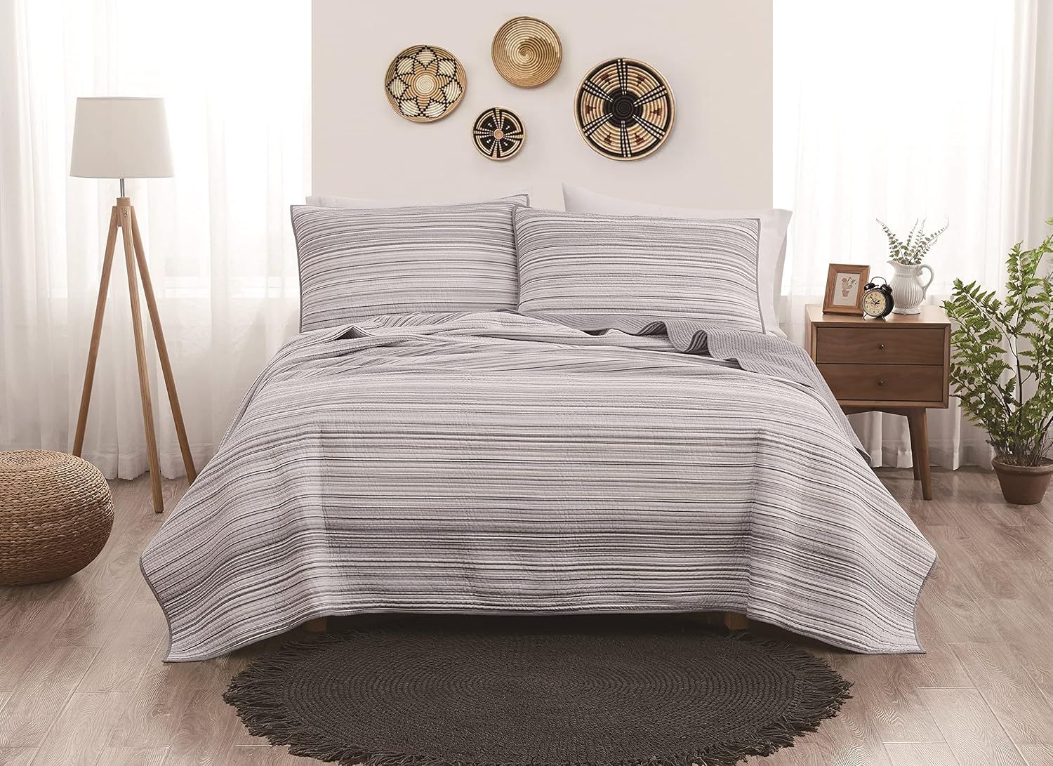 Gray Woven Cotton King Quilt Set with Striped Pattern