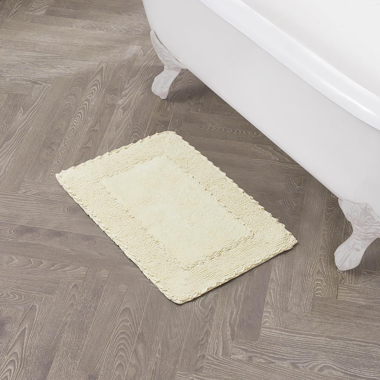 Ivory Cotton Ruffle Border 17" x 24" Bath Rug