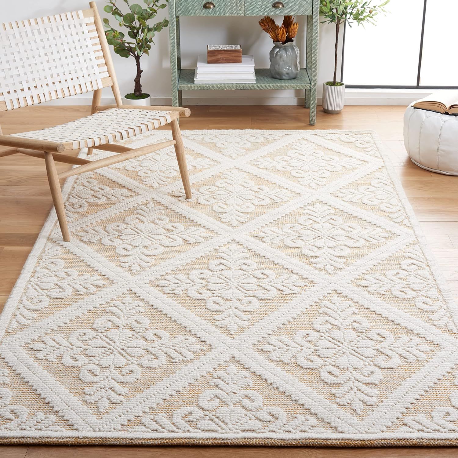 Ivory and Gold Handmade Tufted Wool Area Rug, 4' x 6'