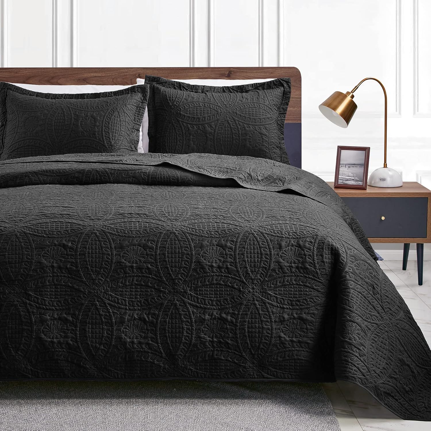 Black Twin Microfiber Quilt Set with Coin Pattern